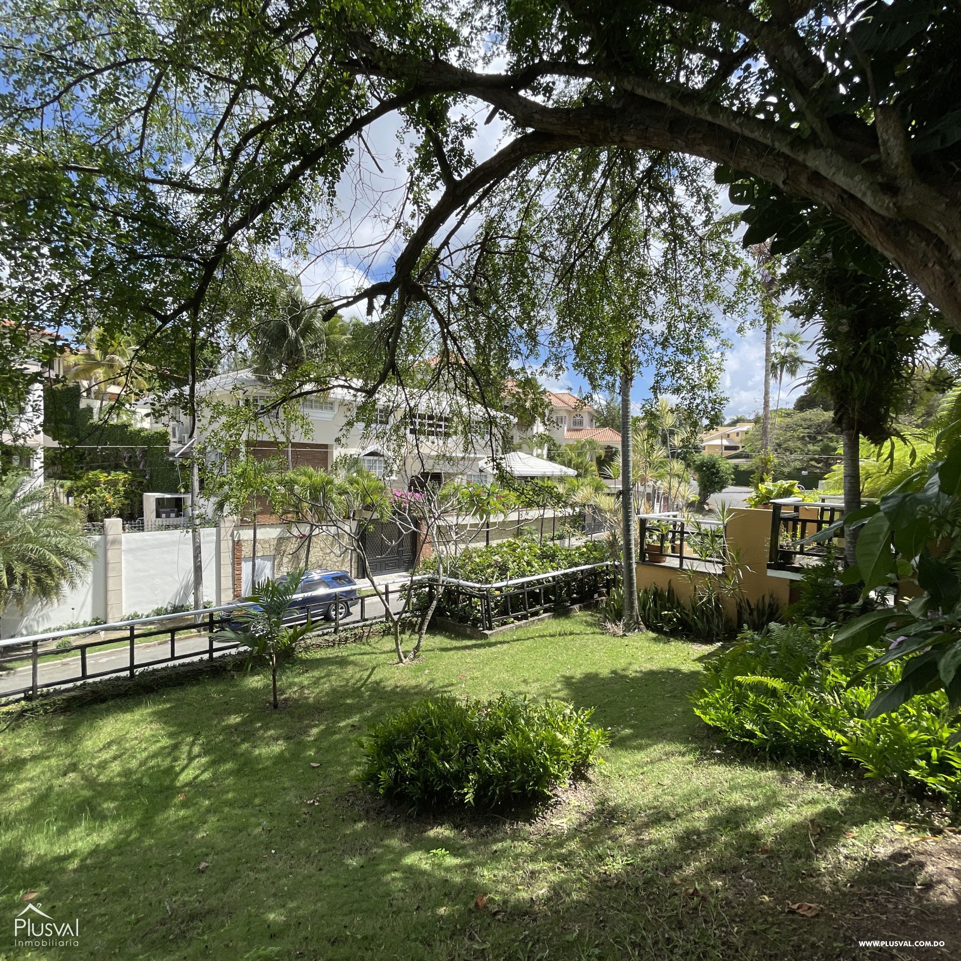 Casa en Venta en Los Ríos, Grandes Espacios, patio y Jardín 215357