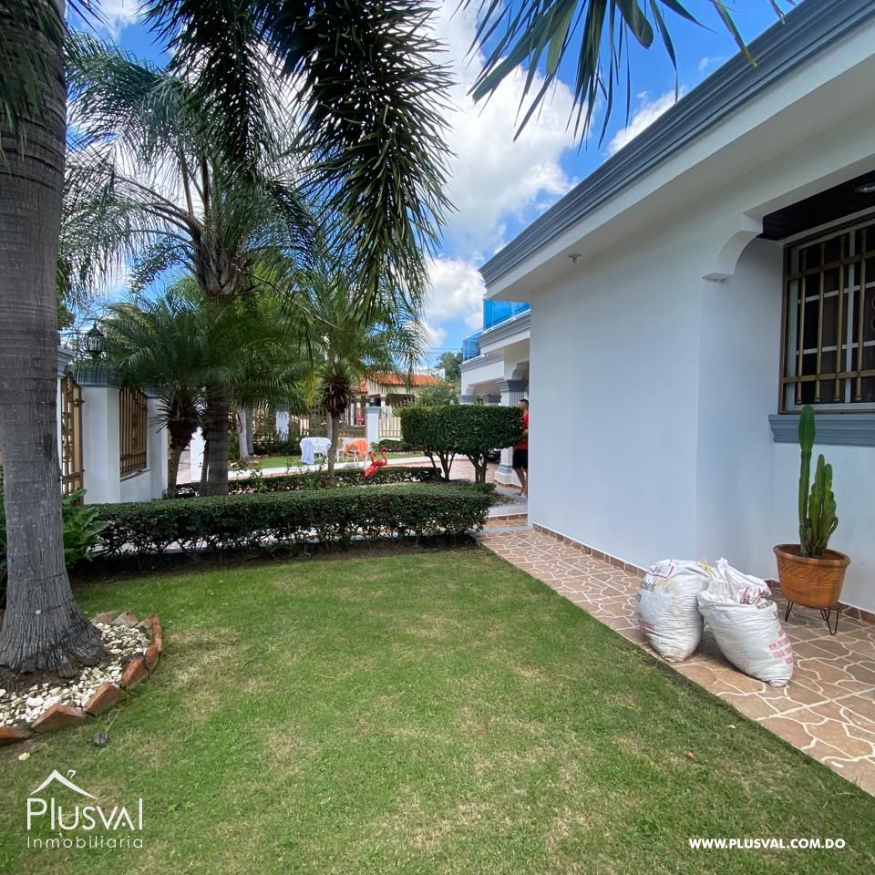 Casa esquinera en Venta San José de las Matas. 393142