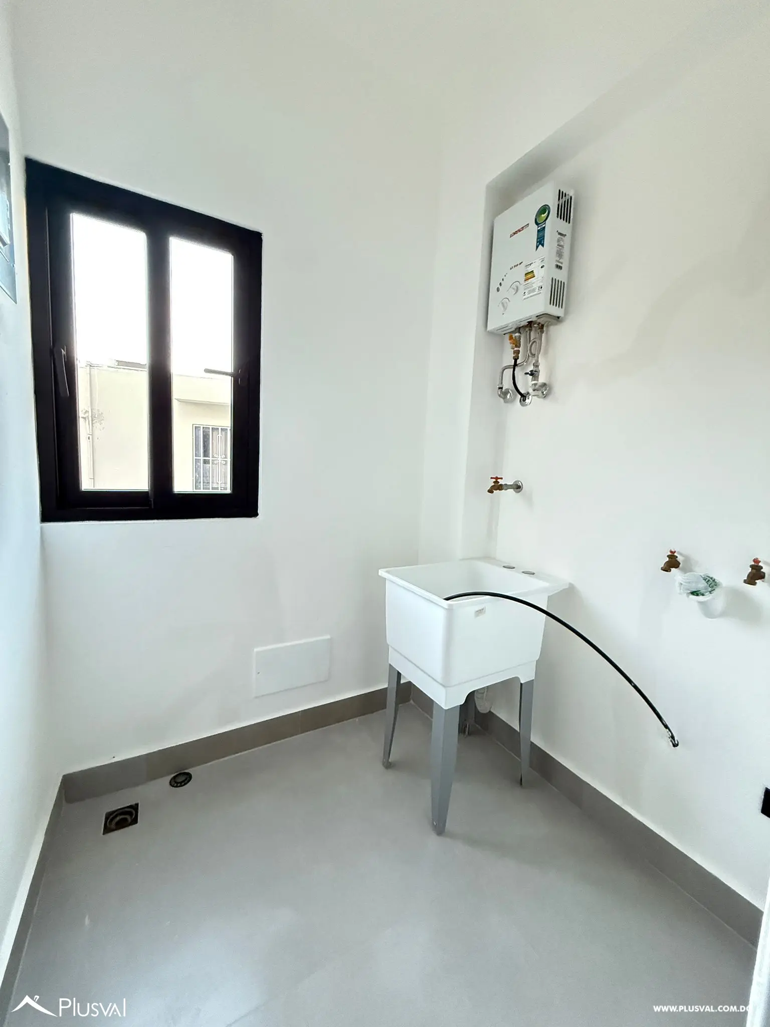 Tu Nuevo Hogar en La Castellana – Moderno y Listo para Estrenar 460607
