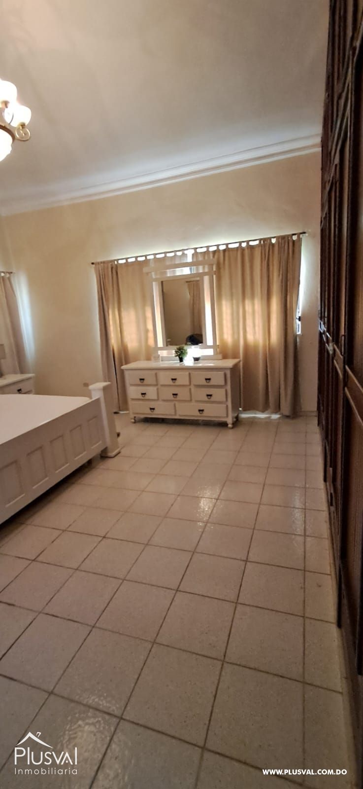 Villa de dos niveles en alquiler en Haina 472992