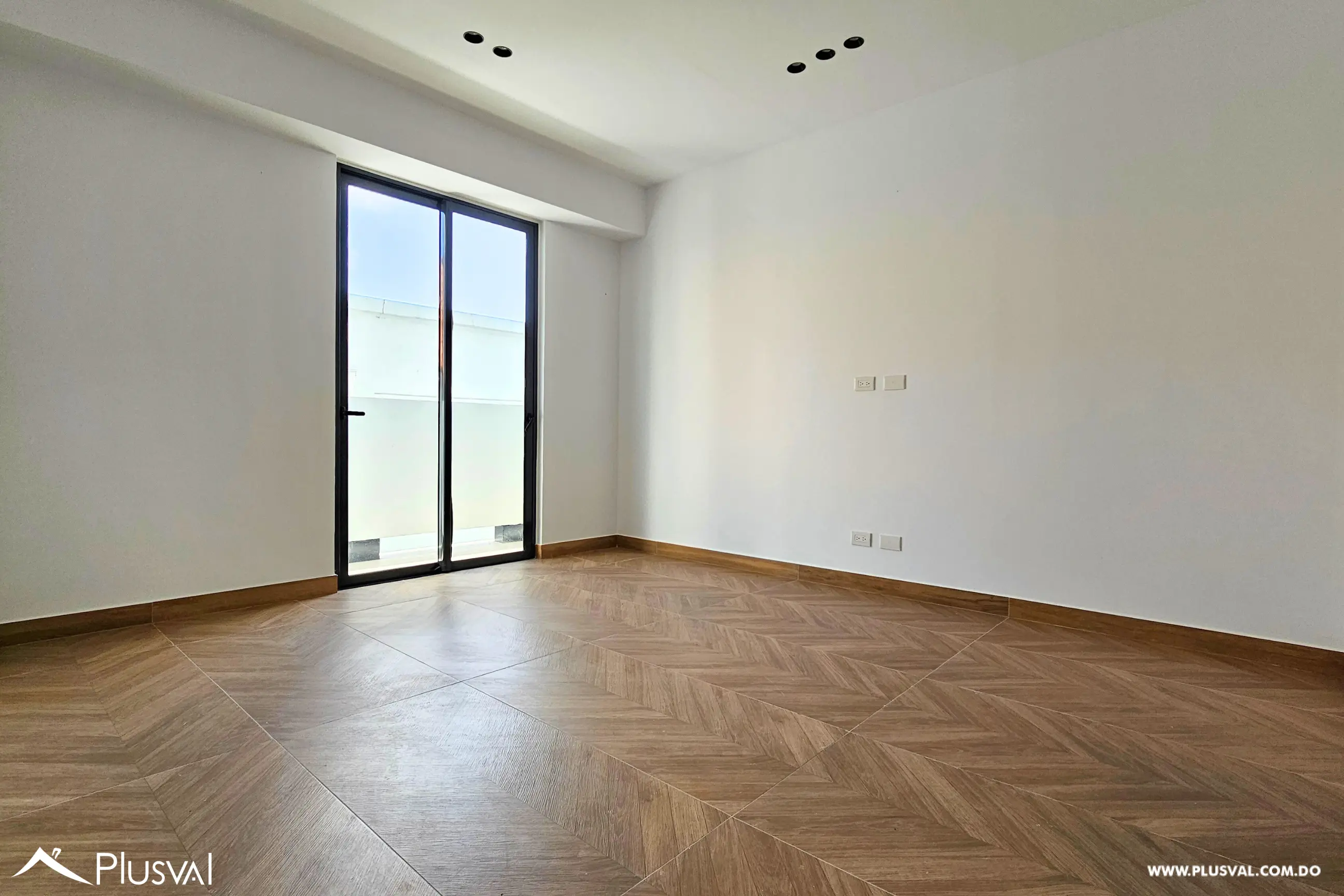 Apartamento en alquiler piso alto en Piantini 477558
