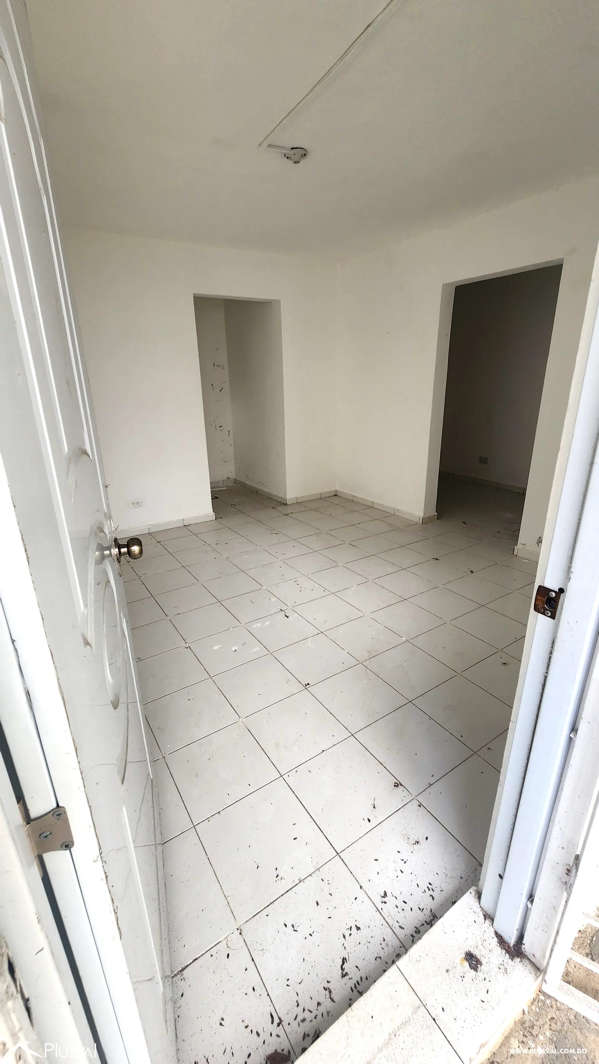 Se alquila casa para fines comerciales. 502715