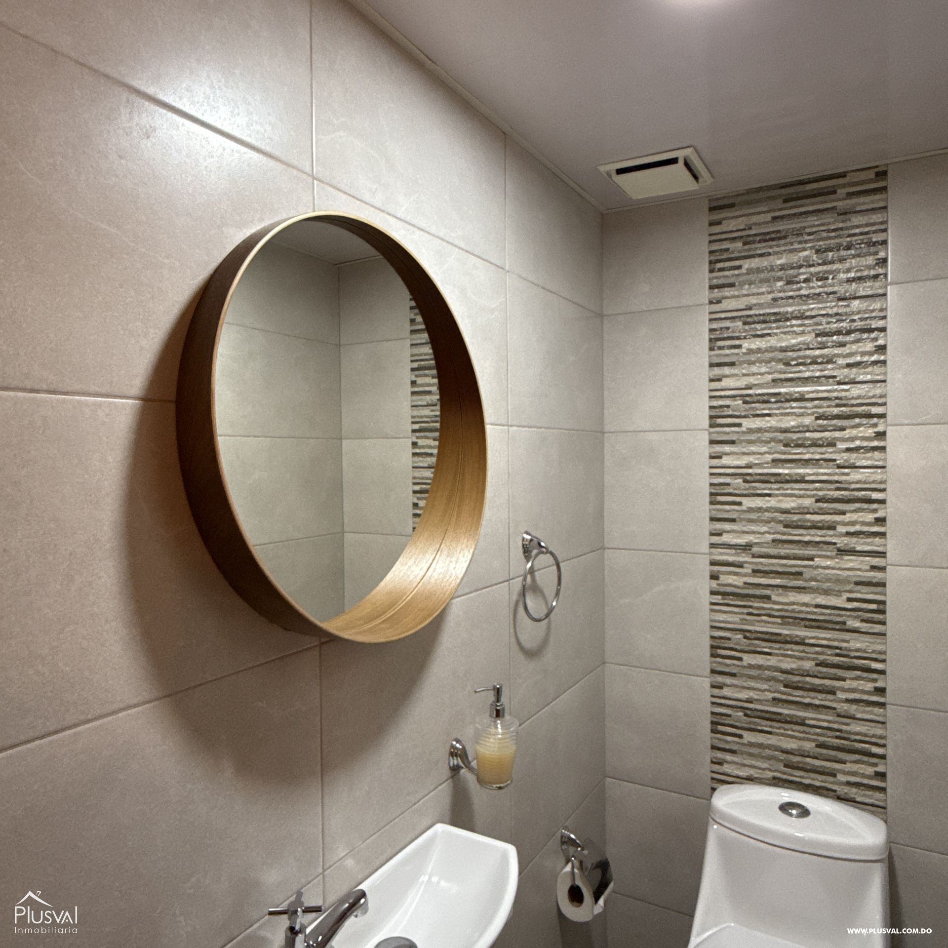 Apartamento Amueblado en Alquiler en Zona Universitaria con Vista al Mar 444573