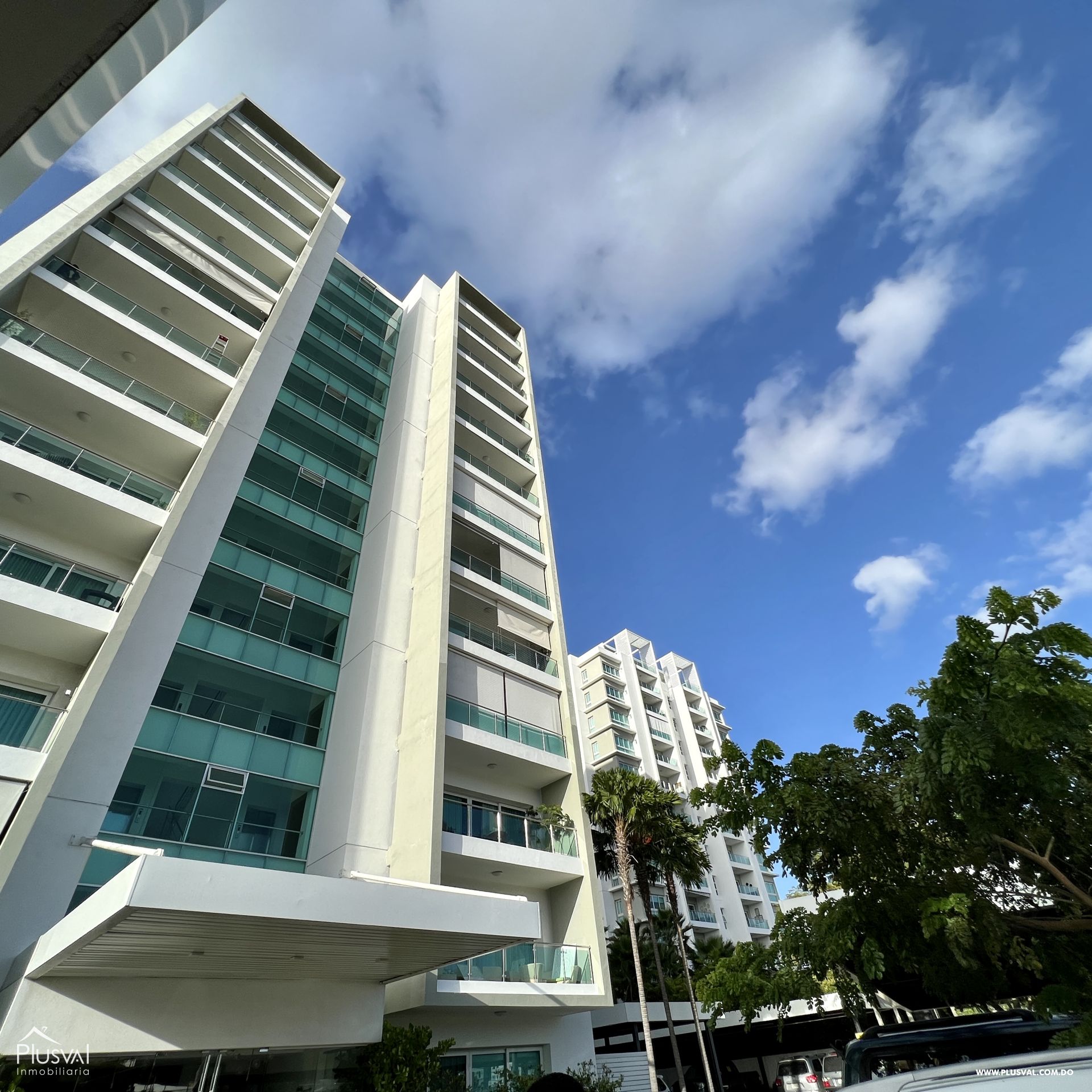 Impresionante  y Amplio Apartamento en Venta en Zona Exclusiva de Santiago. 238821