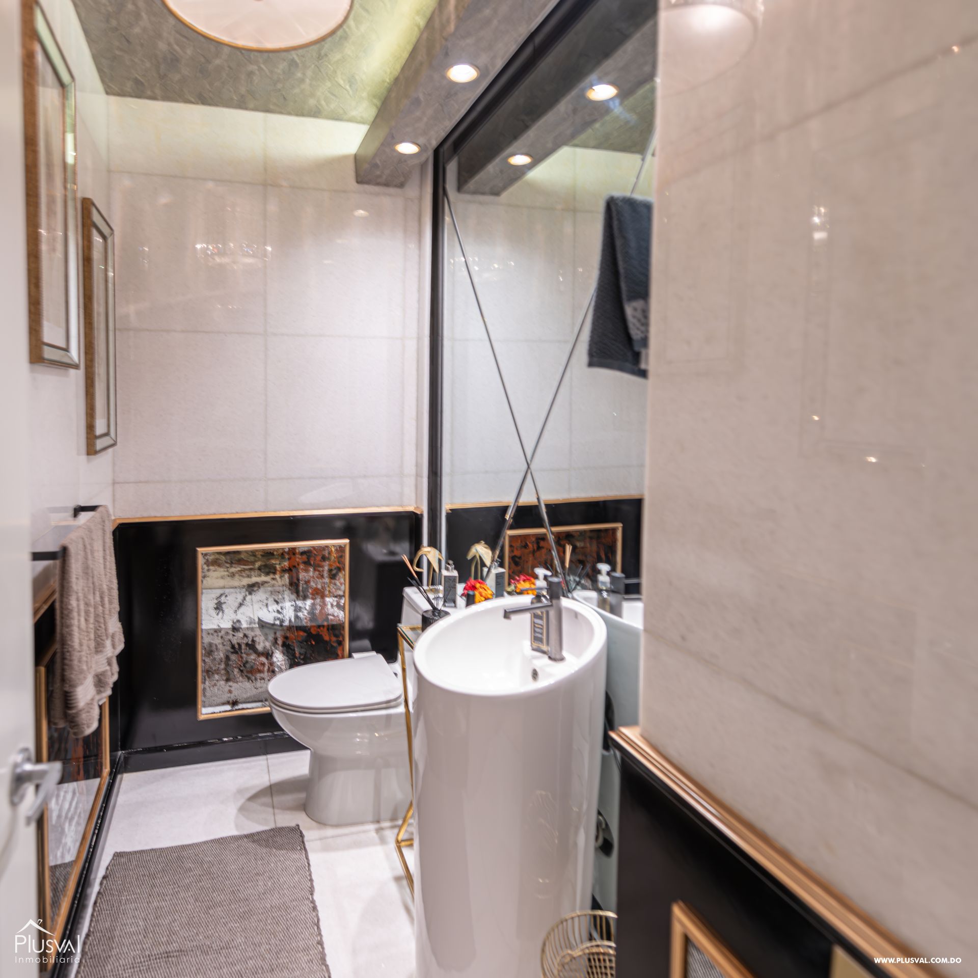 Apartamento Amueblado de Lujo con Terraza y 3 Hab. en Piantini 447571