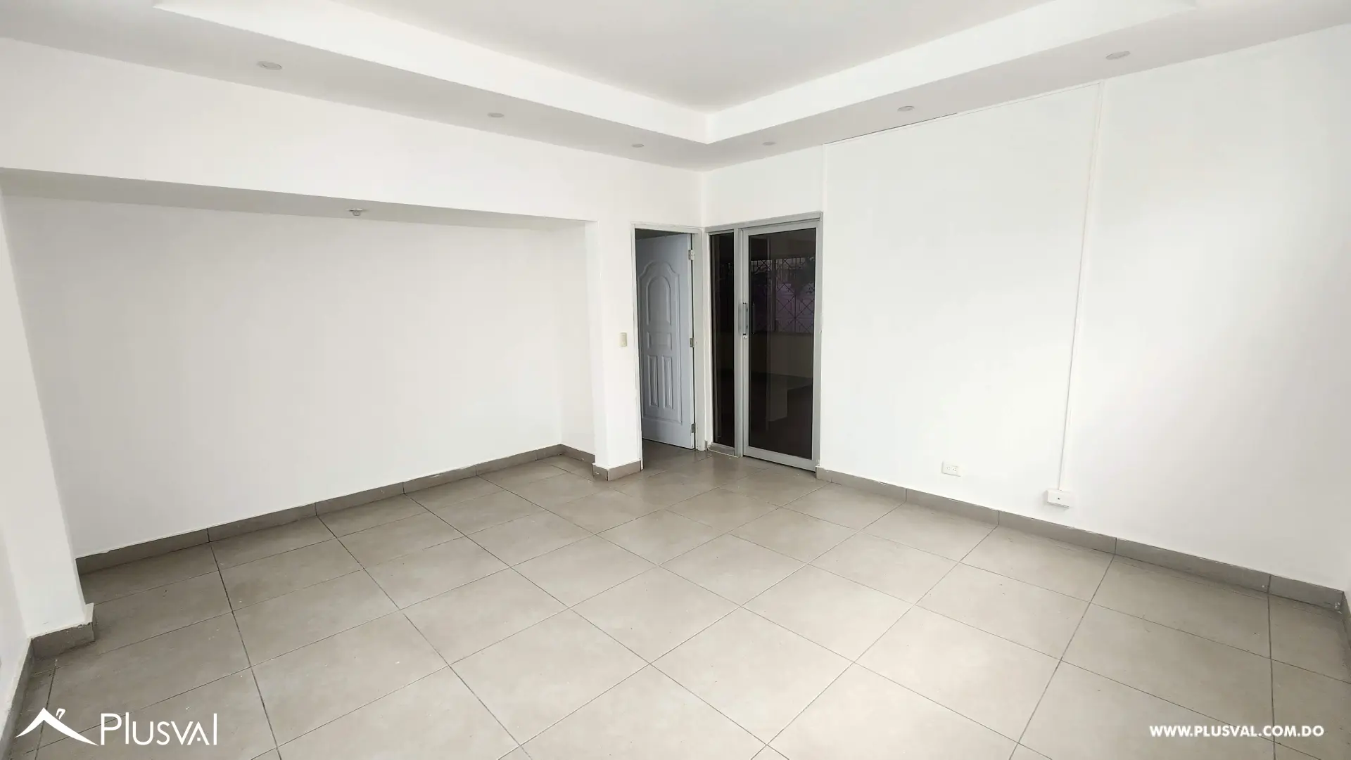 Se alquila casa para fines comerciales. 502702