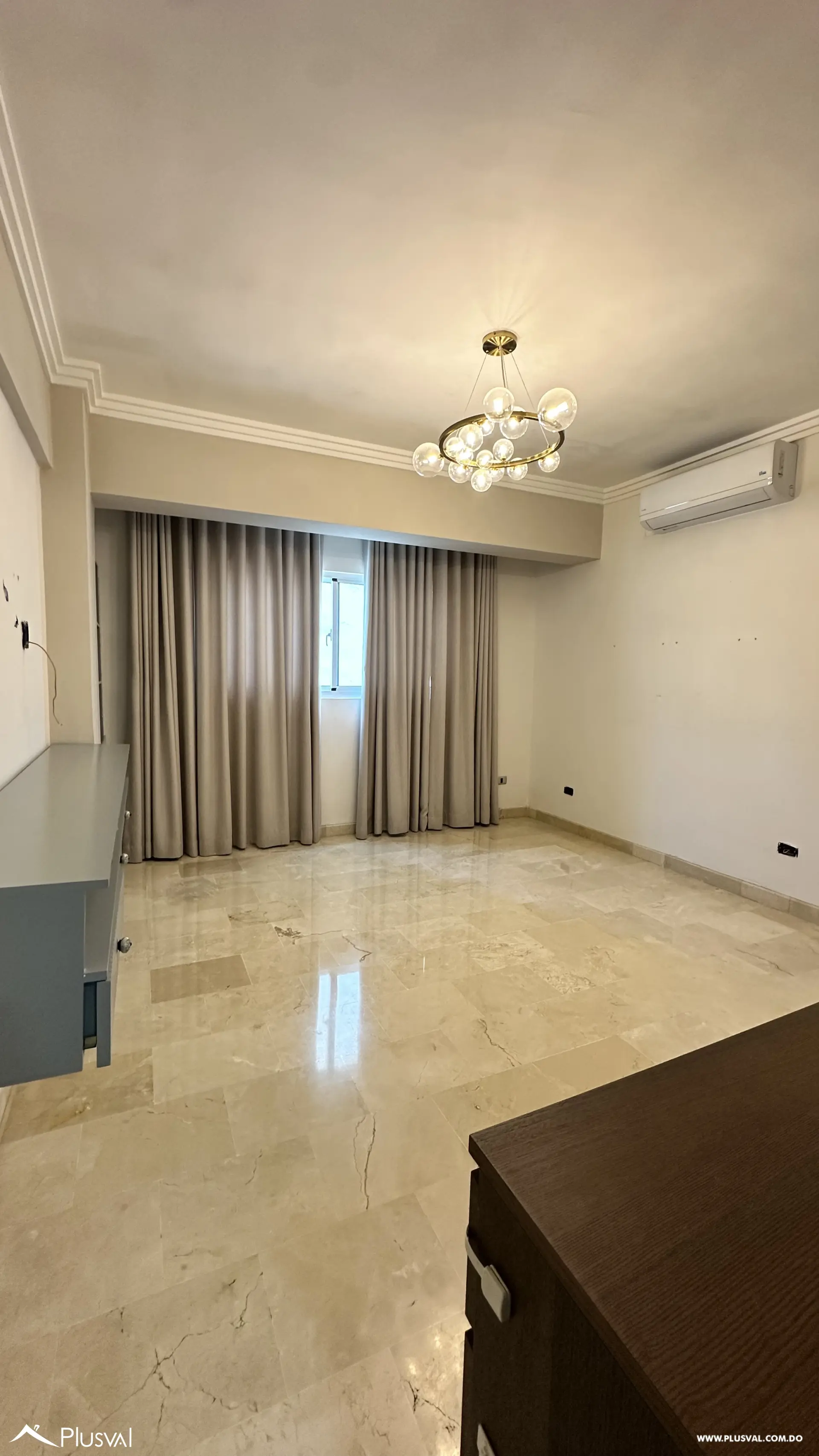 Apartamento en Alquiler en Naco 3 Habitaciones Cerca del Parque La Arboleda 516954