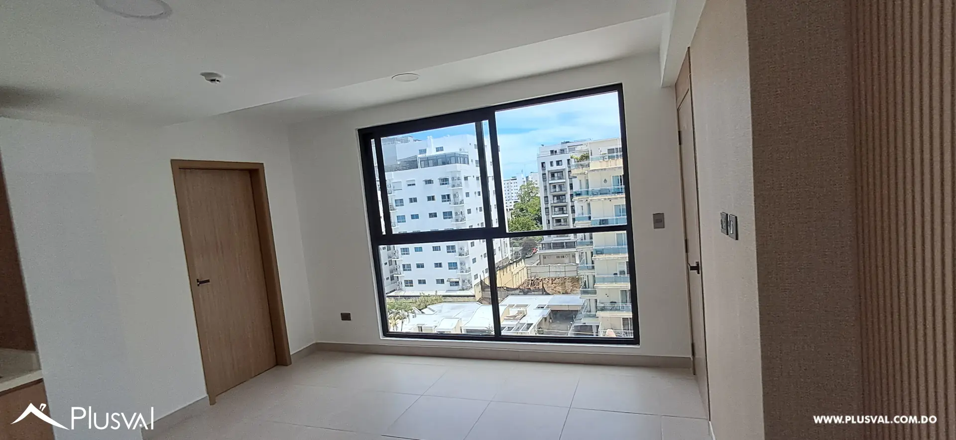 Apartamento en venta con vista despejada en Evaristo Morales 502950