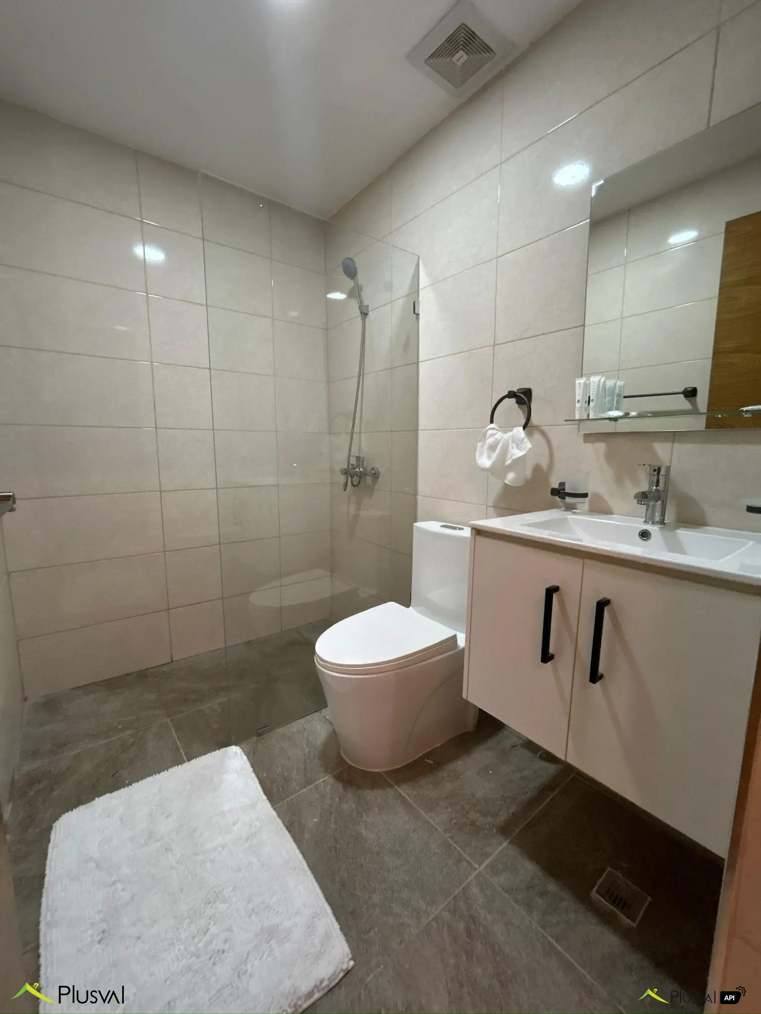 Apartamento amueblado de 2 habitaciones en alquiler – 7mo piso, Naco 447371