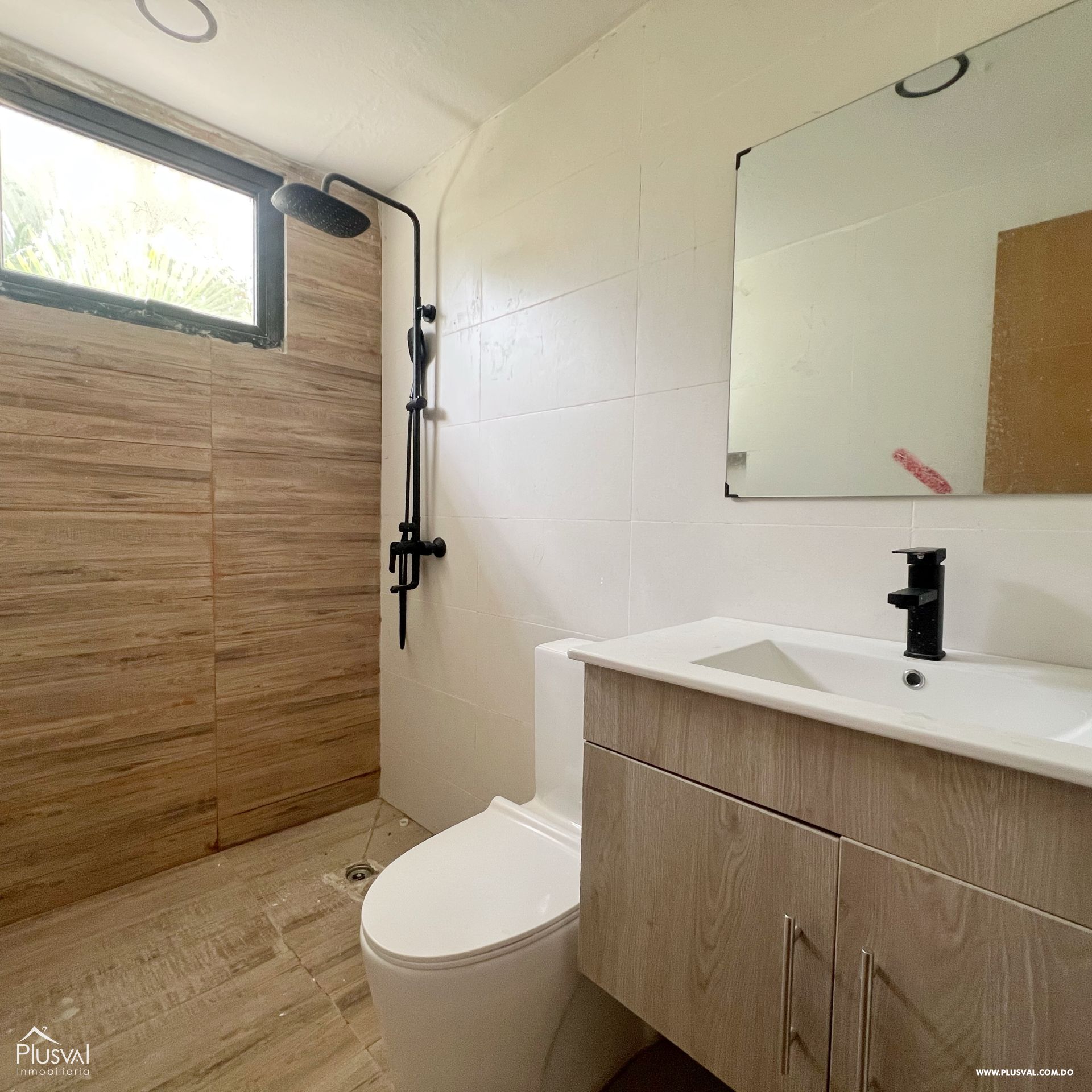 Apartamento de 3 habitaciones con balcón, parqueo y acceso a playa 400490