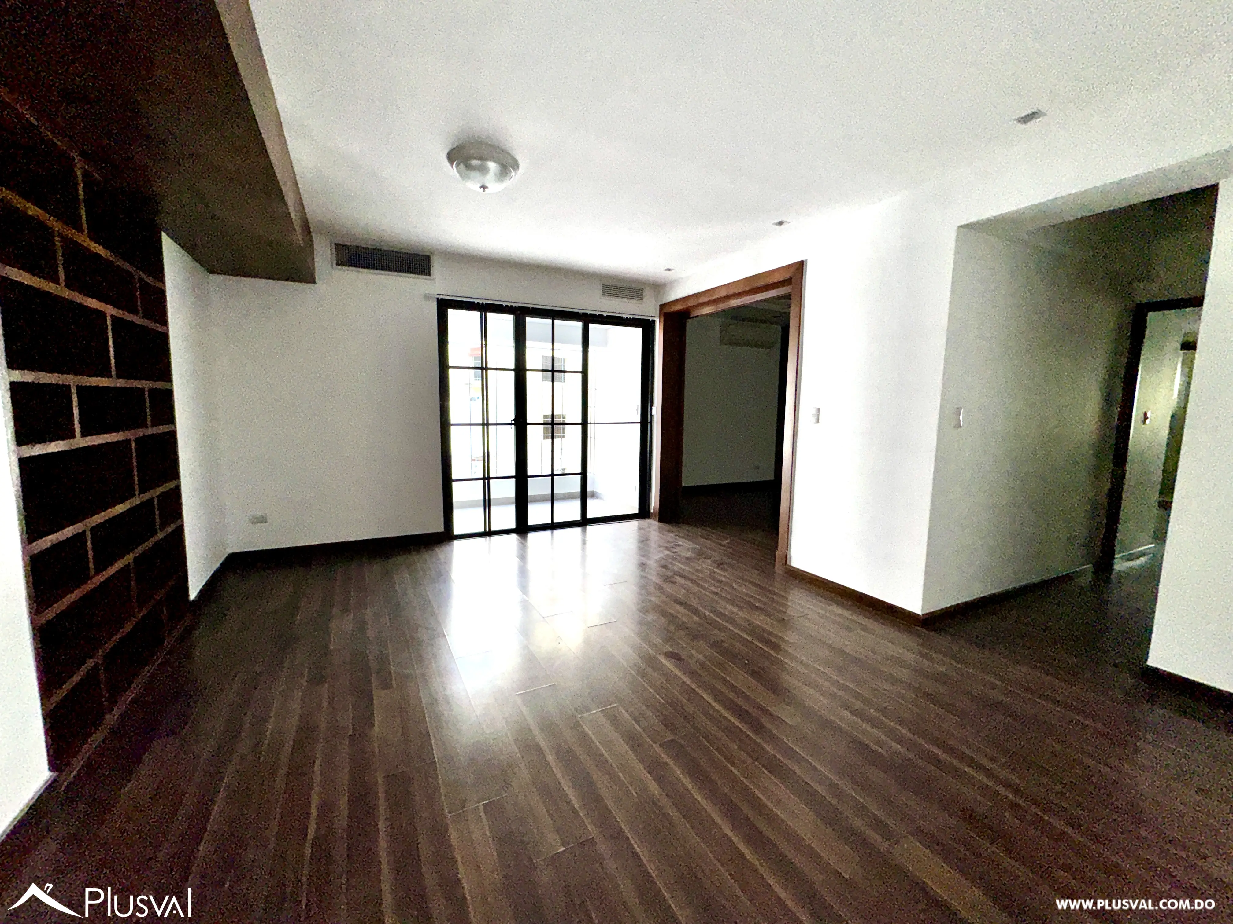 Amplio apartamento clásico en el centro de Serralles con linea blanca. 464632