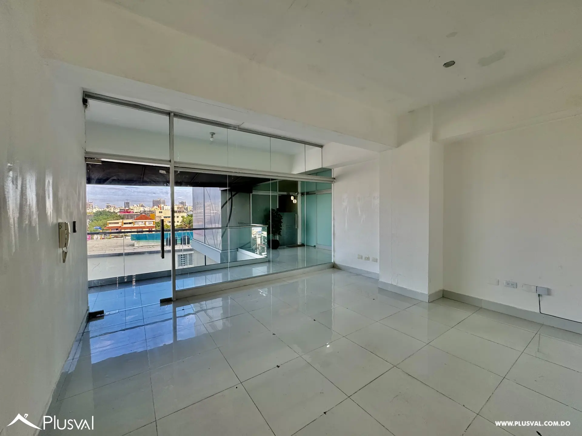 Alquiler de Local Comercial en Los Prados 484854