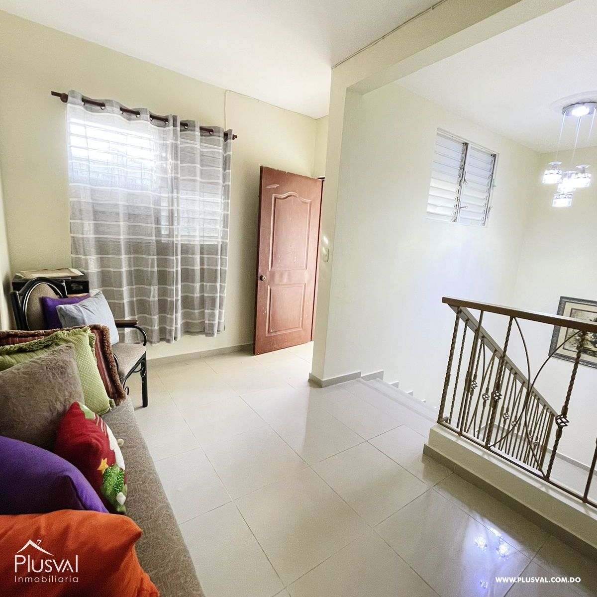 Casa de dos niveles con local comercial Adjunto, La Vega 401195