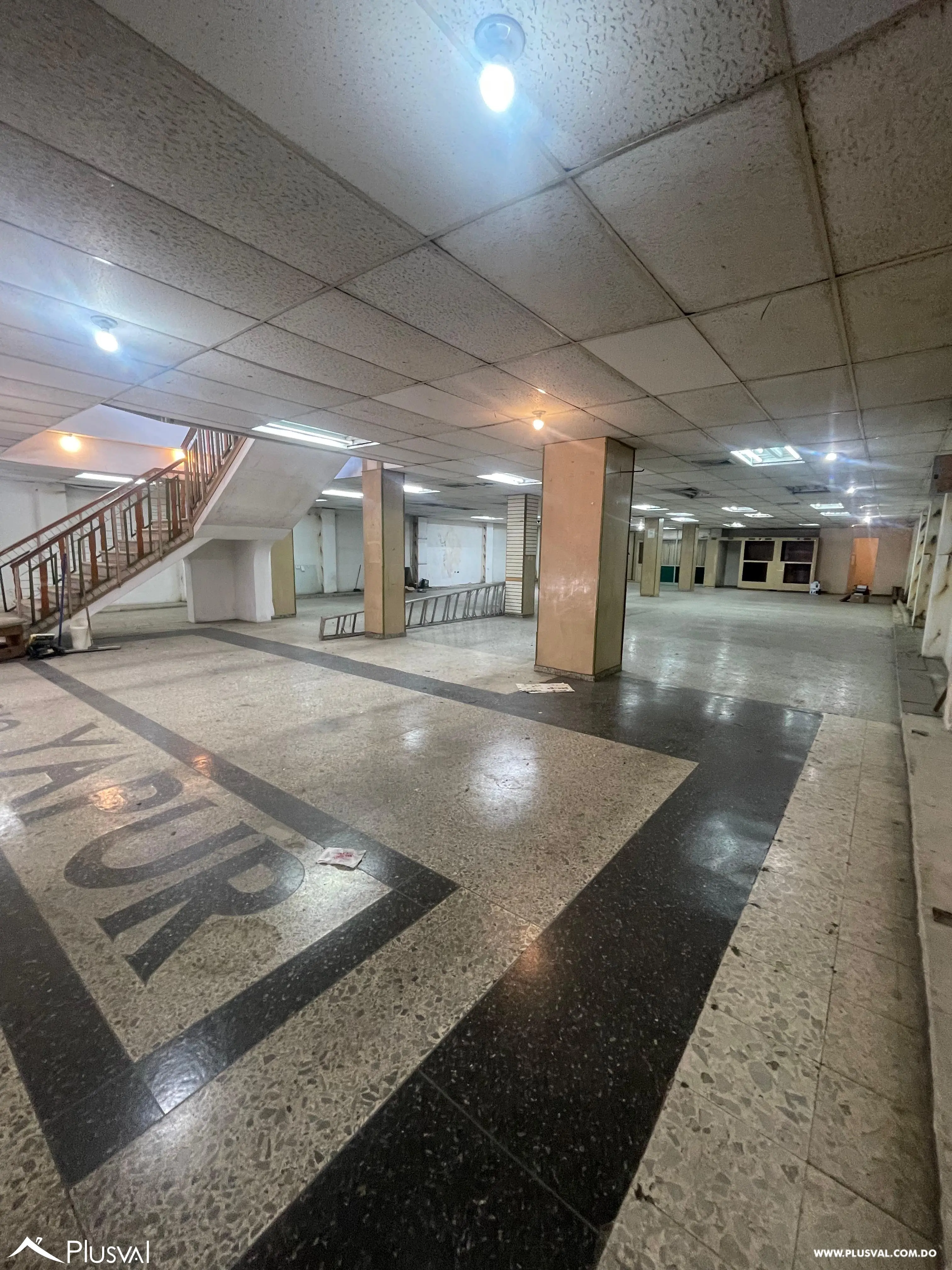 Plaza Comercial en Alquiler - Santiago 456603