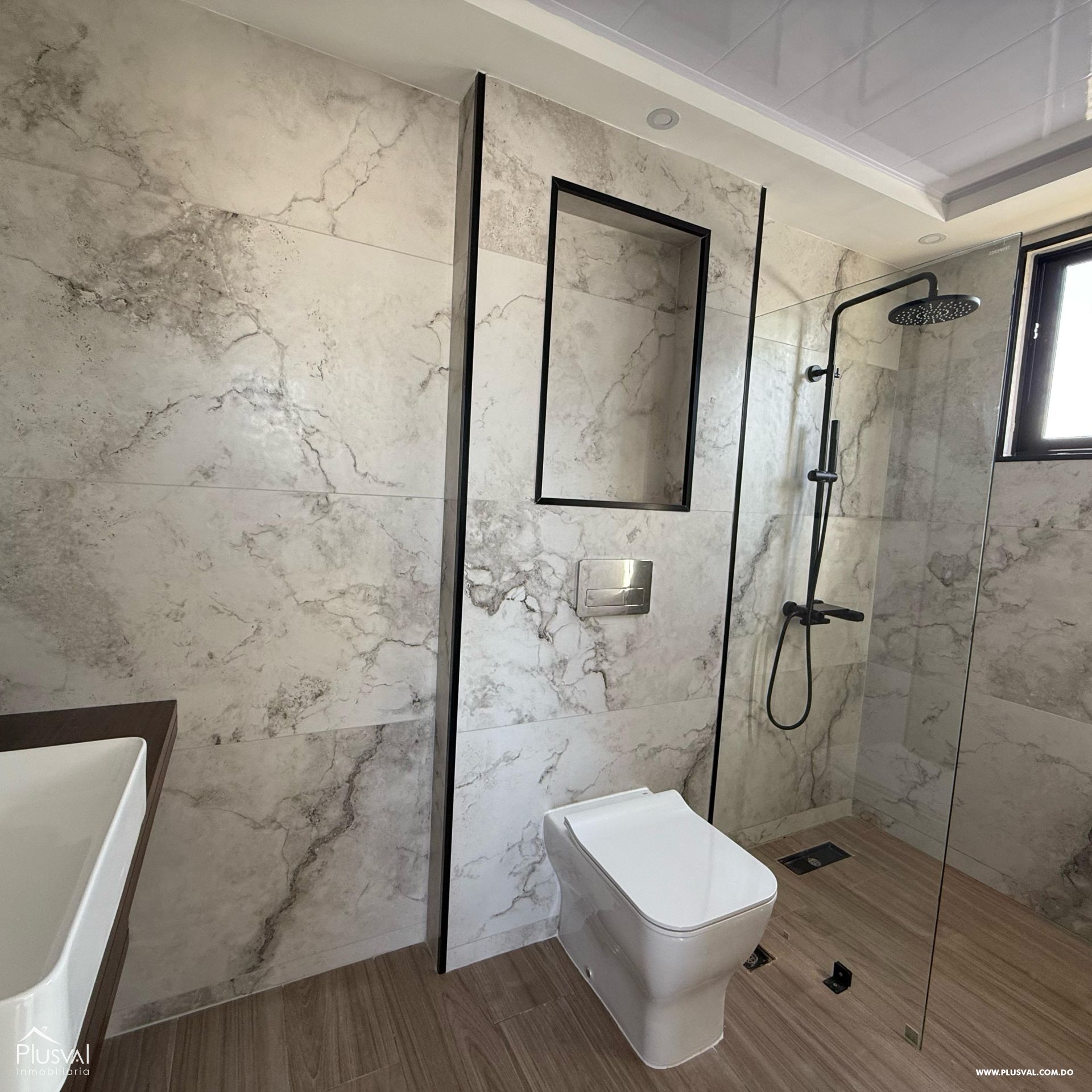 Apartamentos en torre moderna en La Moraleja 418977