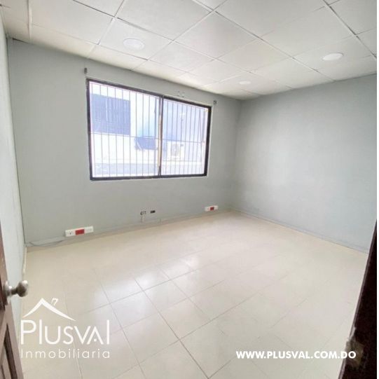 Amplio Local en Alquiler, en La Julia 320570