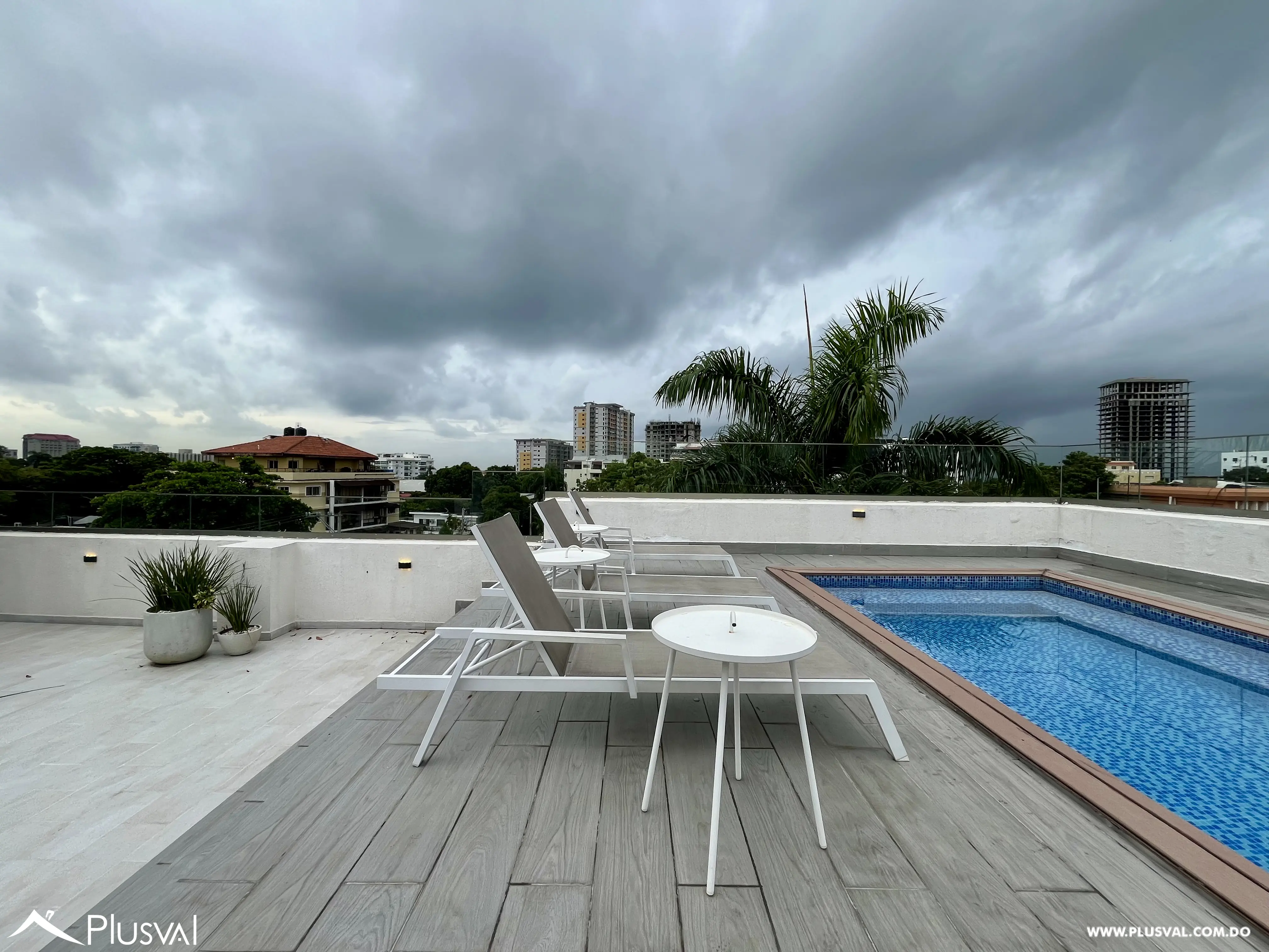Terraza rooftop con piscina en alquiler en Gazcue 468480