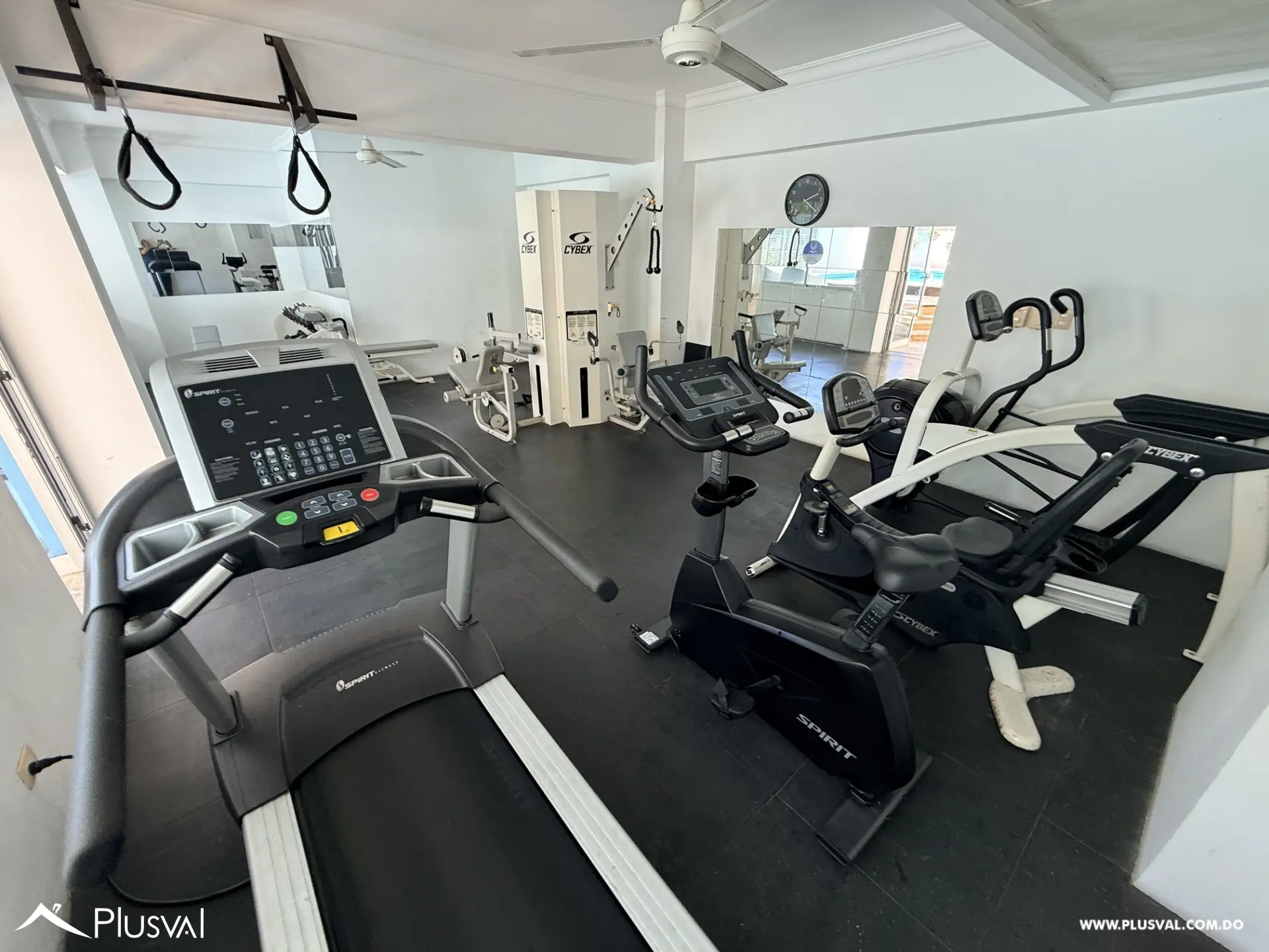 Amplio Apartamento Clásico en Naco, 2 Habs, 2 Parqueos y Área social con piscina 503437