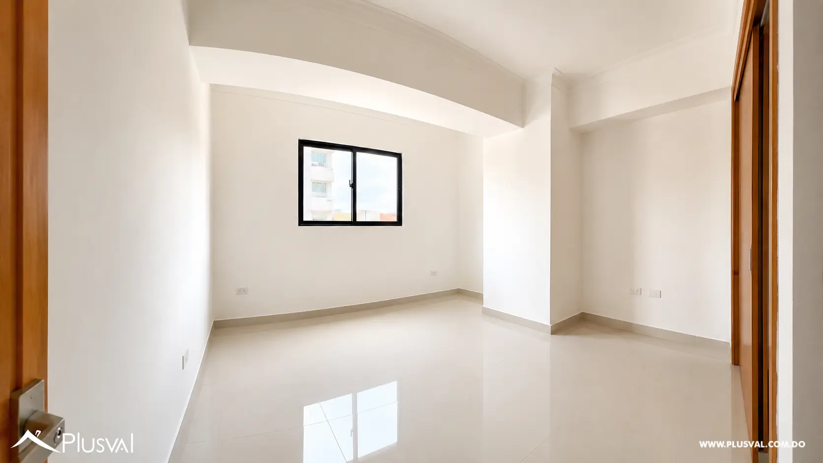 Amplio apartamento en alquiler en Renacimiento 517658