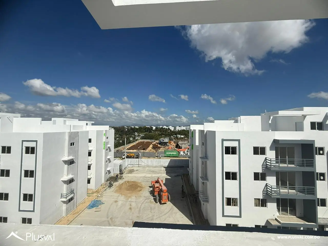 Apartamentos Modernos con Terraza y Patio en Santo Domingo Oeste 503876