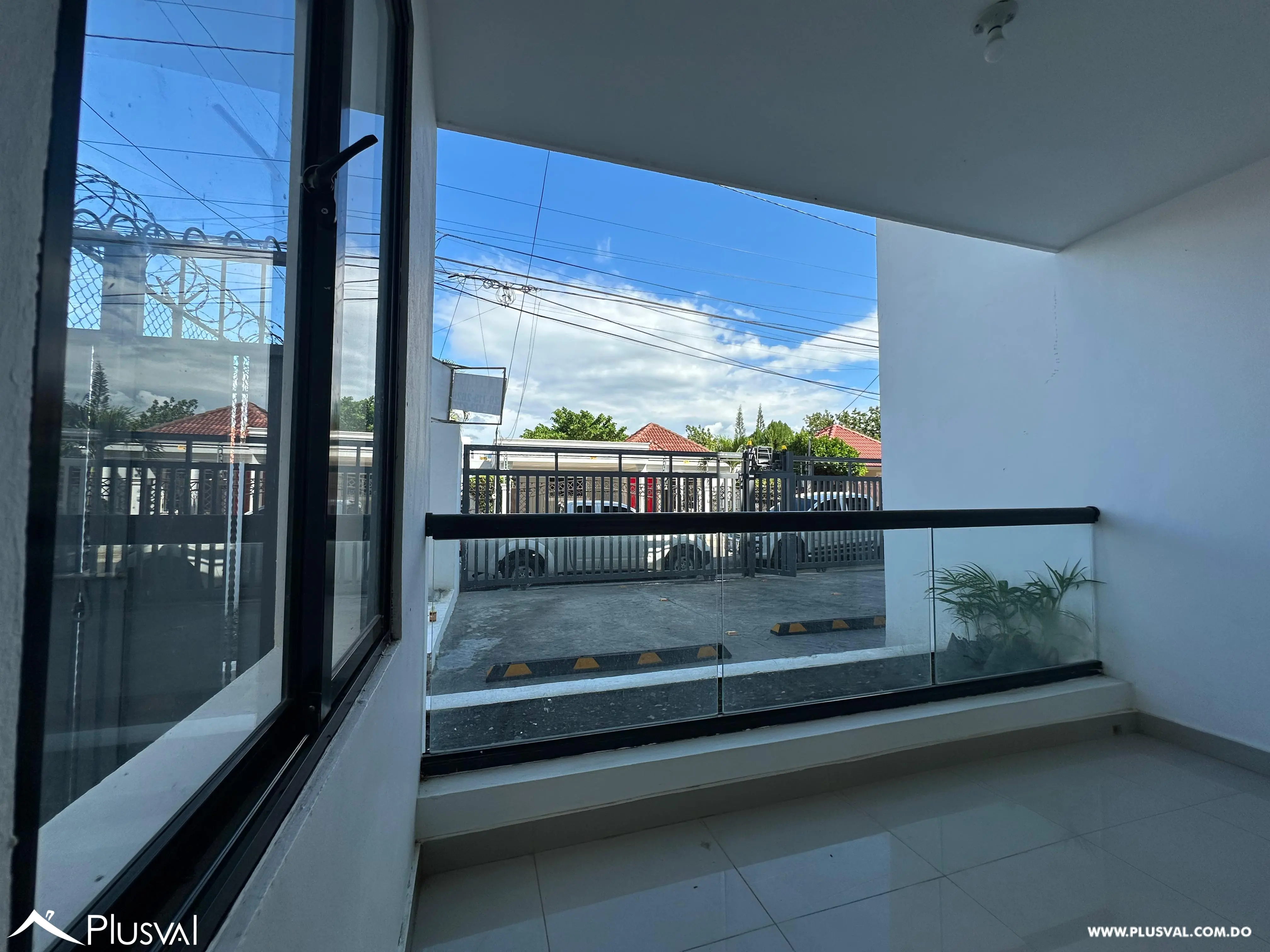 SE VENDE AMPLIO APARTAMENTO EN PRIMER NIVEL 468311