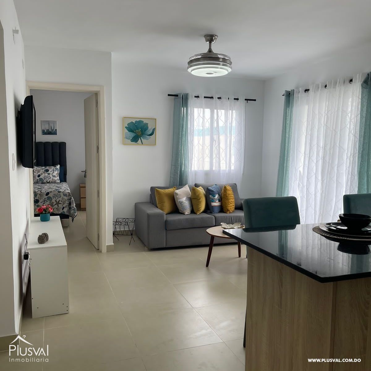 Apartamento amueblado en venta en Punta Cana con vista a la piscina 322020