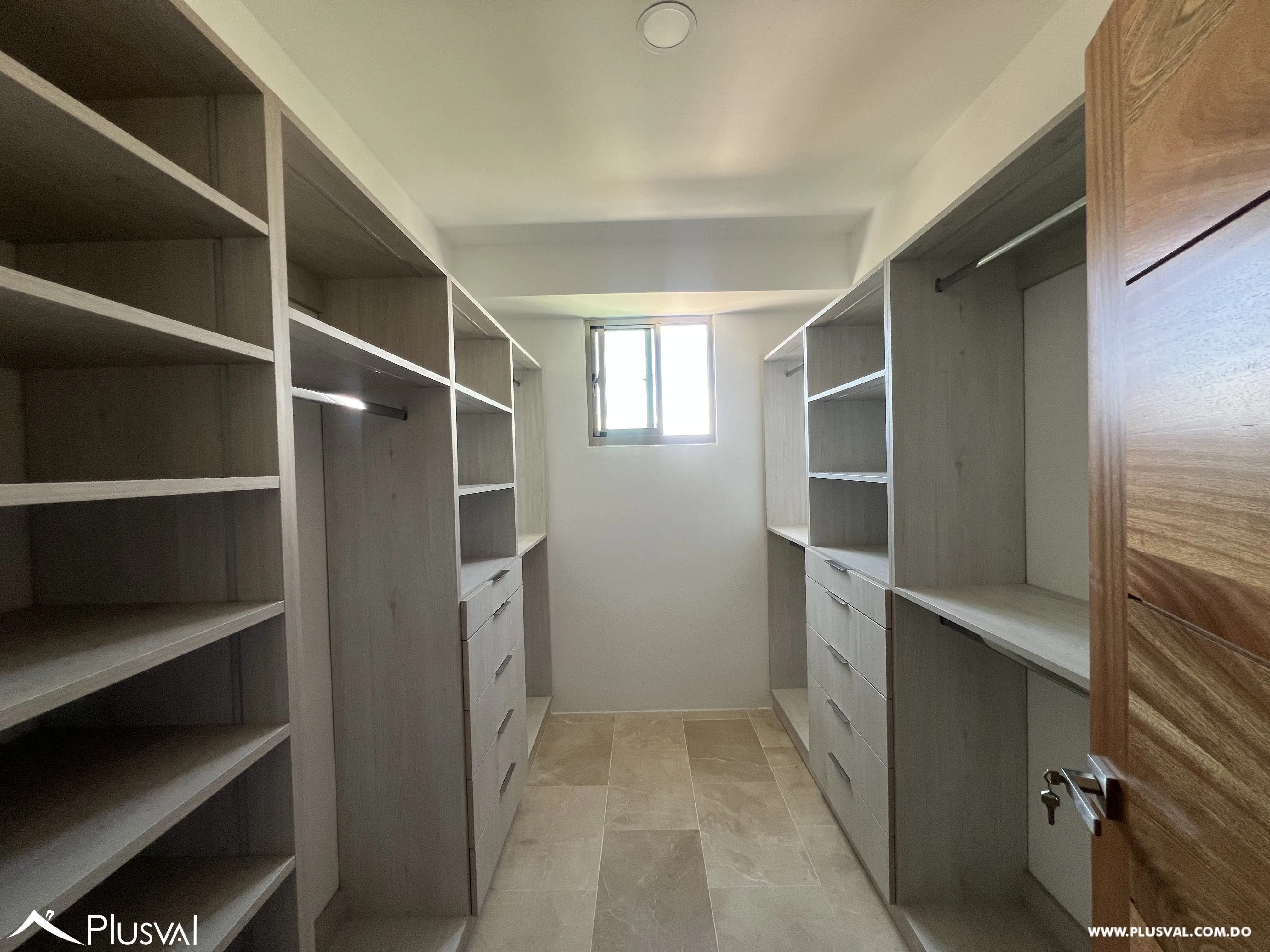 Exclusivo apartamento en alquiler en los Cacicazgos 478040