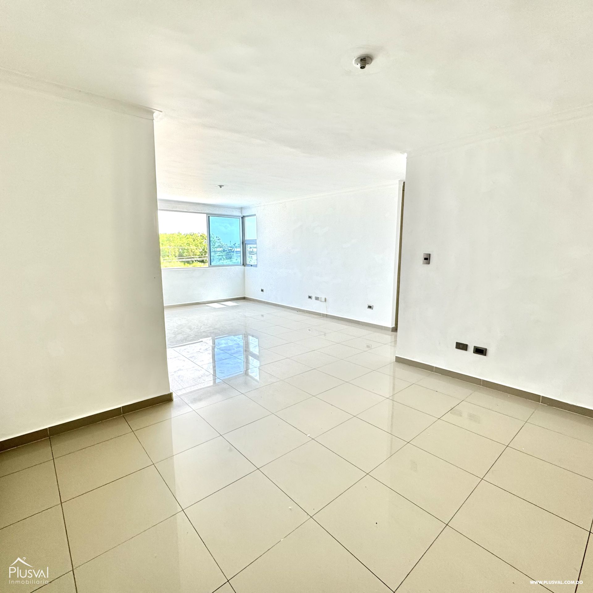 Amplio Apartamento en Alquiler nuevo en Colinas del Arroyo 434782