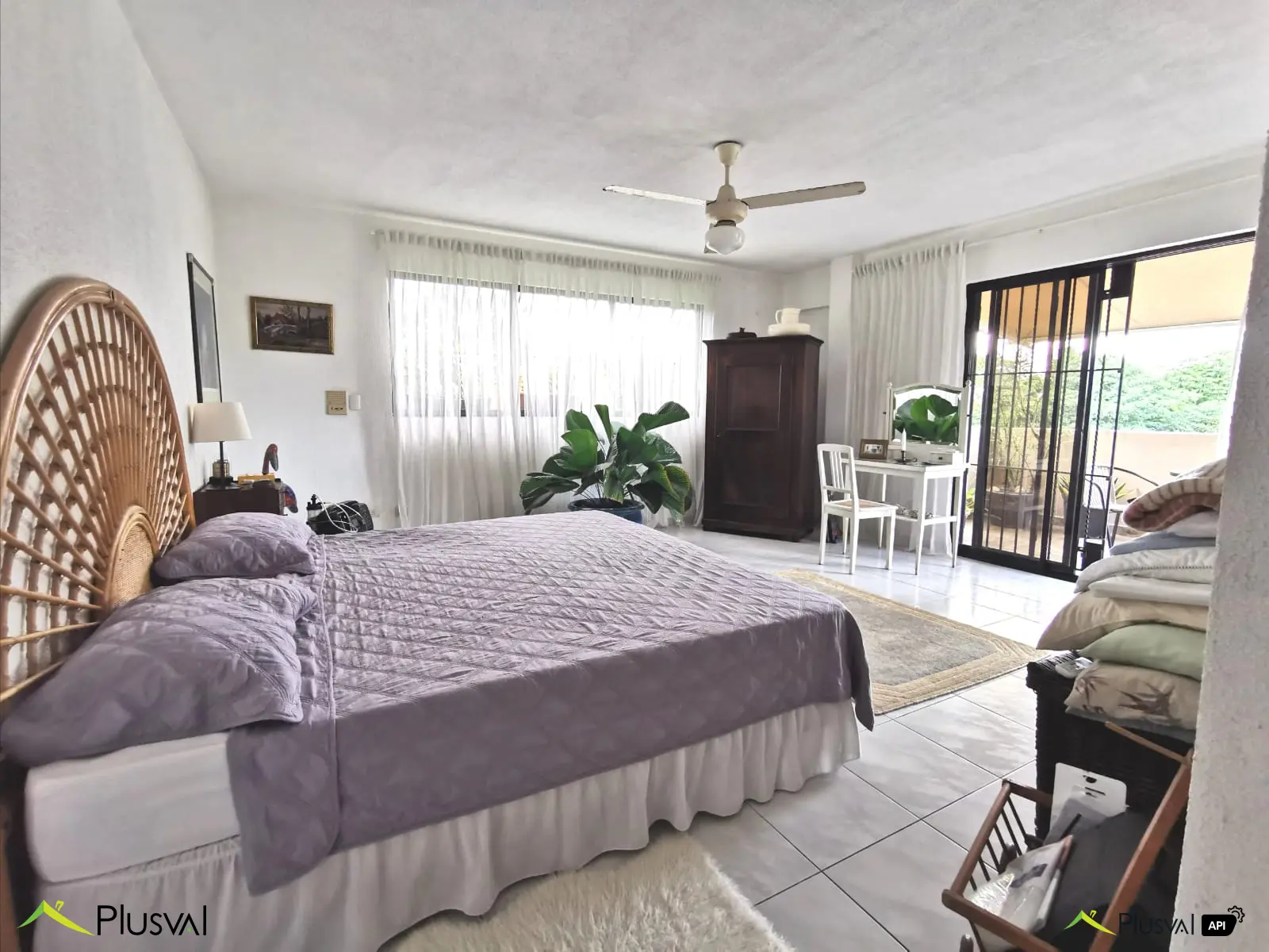 Se vende amplia casa en Altos de Arroyo Hondo II con patio 450322