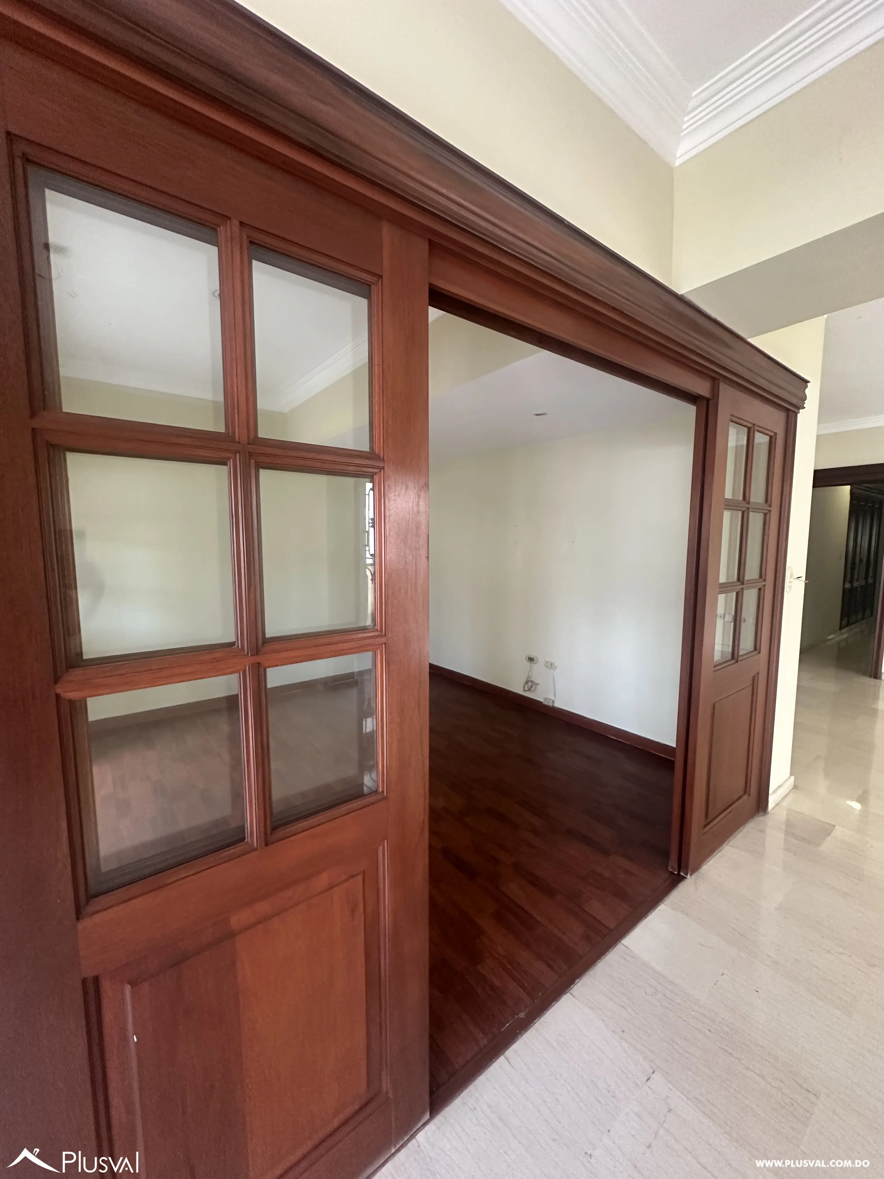 Elegante apartamento clásico en Naco – amplitud, ubicación y distinción 500651