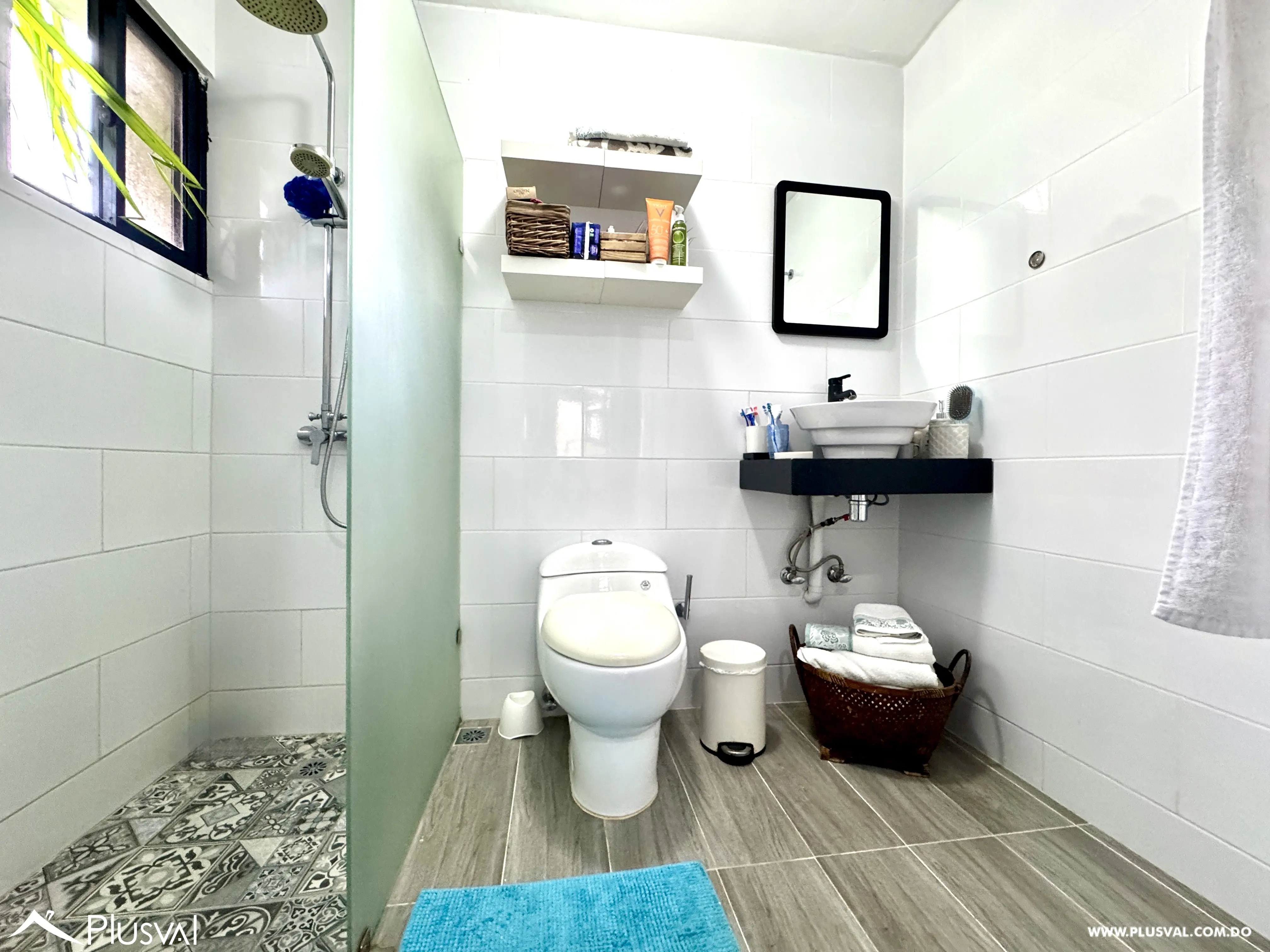 Amplio apartamento clásico en venta en tranquila calle de Gazcue 470423