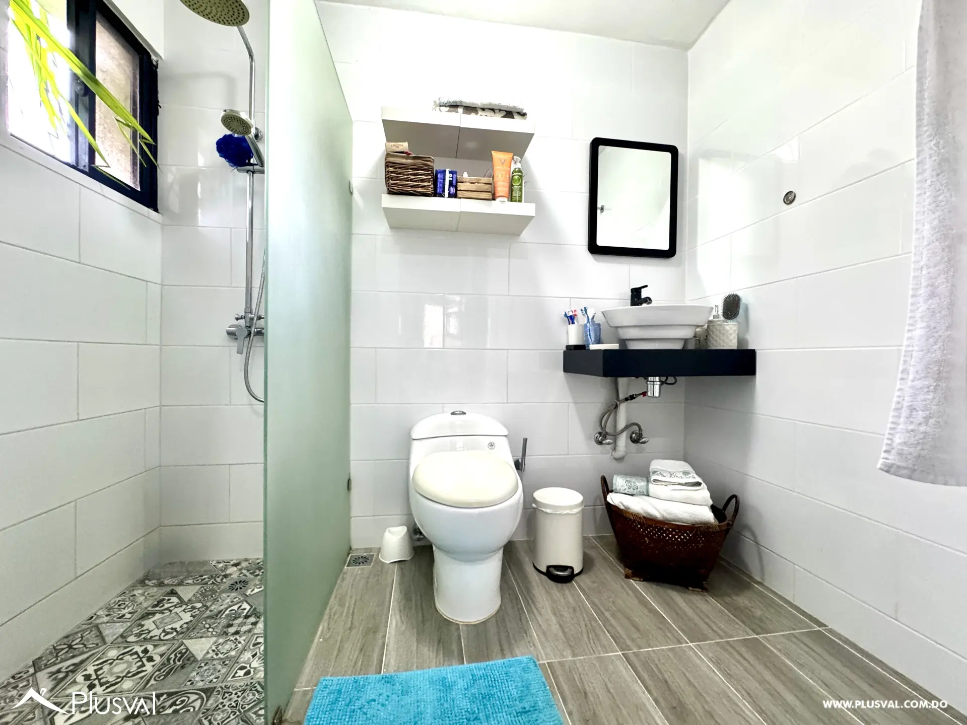 Amplio apartamento clásico en venta en tranquila calle de Gazcue 470423