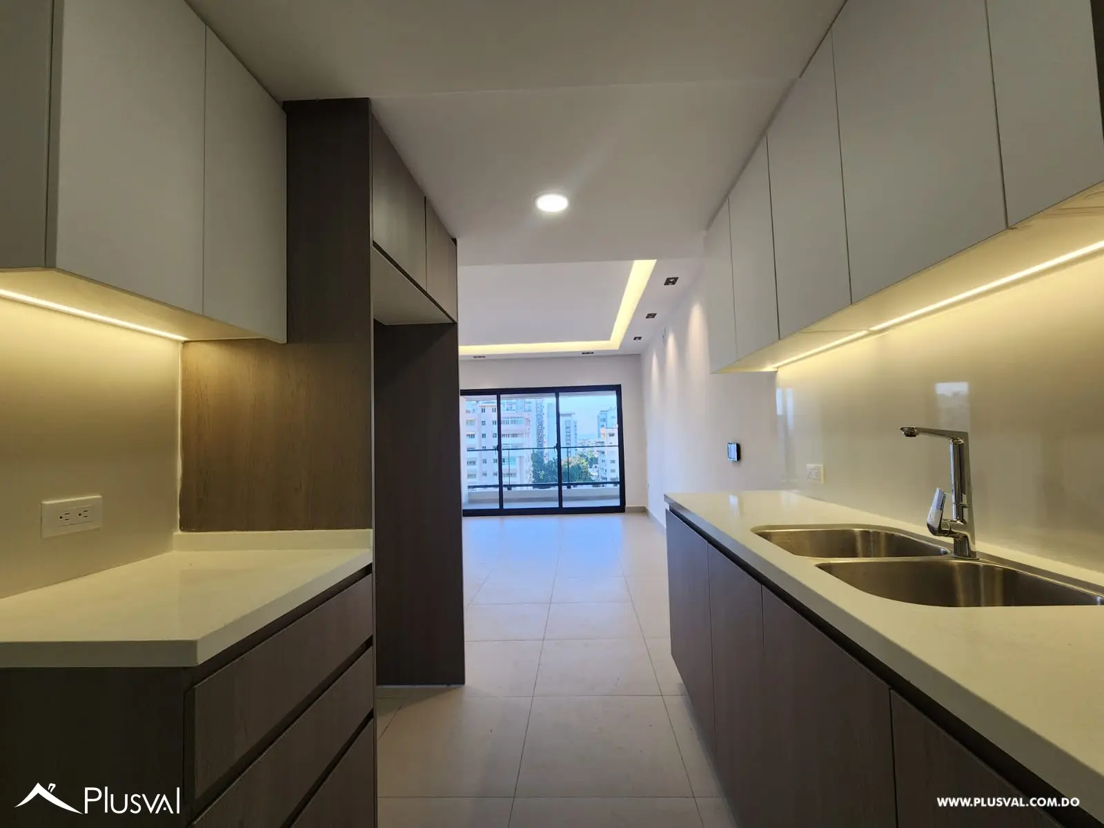 Apartamento en alquiler en Evaristo Morales 495646