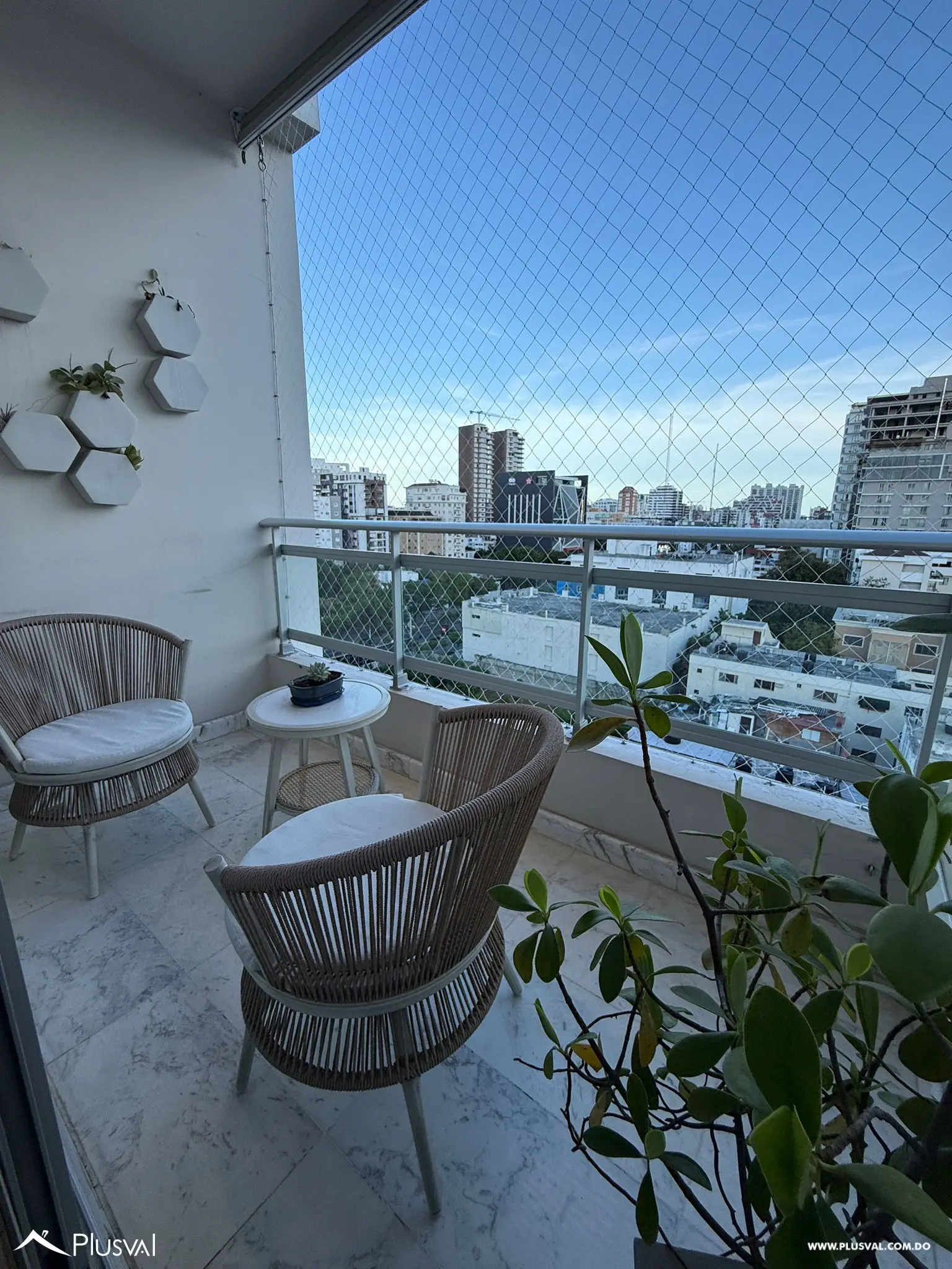 SE ALQUILA APARTAMENTO AMUEBLADO – ENS. PARAÍSO 458469