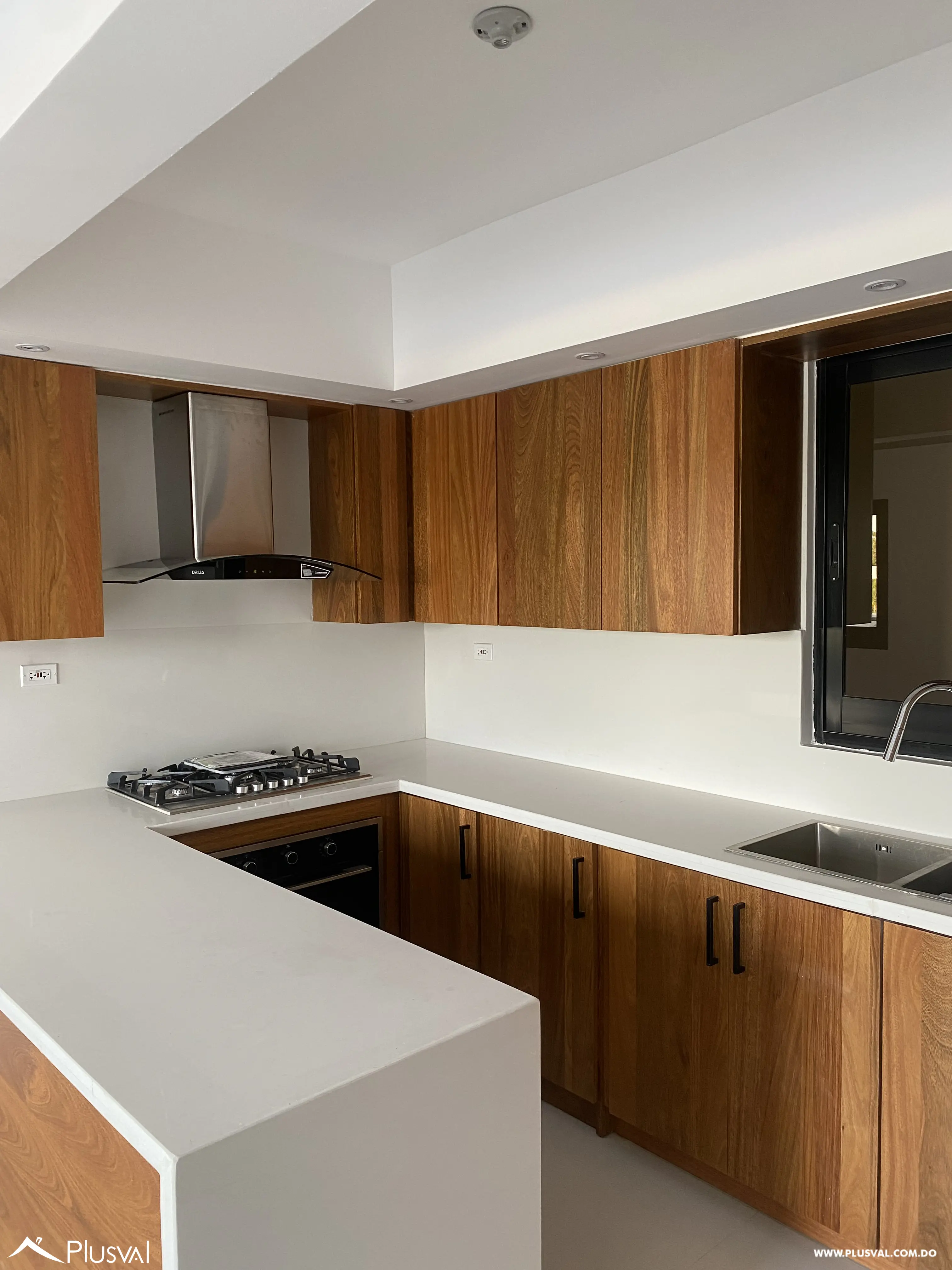 Apartamento en Segundo Nivel con Excelentes Amenidades y a Minutos del Aeropuerto del Cibao 517607