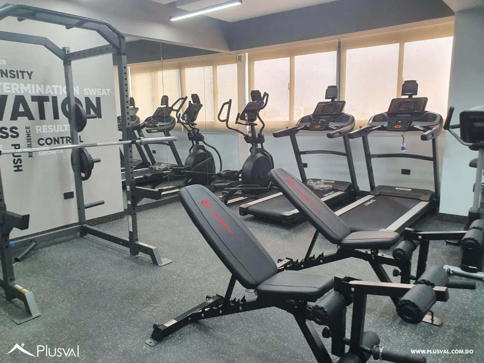 Apartamento en alquiler de 2 habitaciones en Evaristo Morales 497205