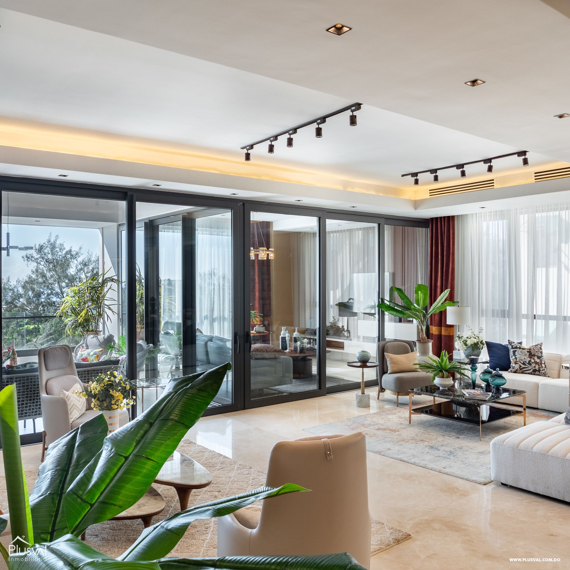 Apartamento de Lujo en Venta – 3 Habitaciones + Estudio con 4 Parqueos y Vista al Mar en la Ave. Anacaona 450136