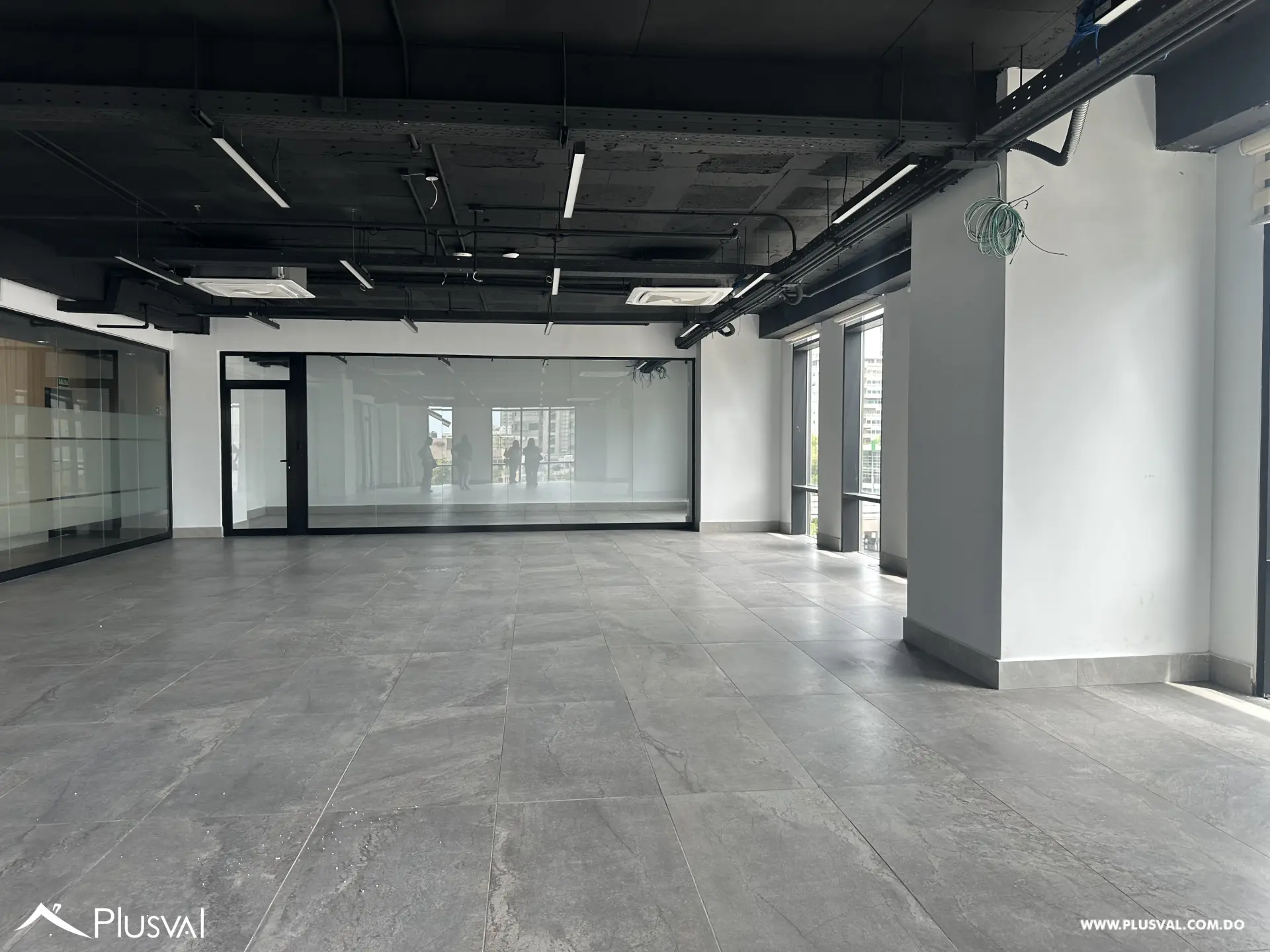 Oficinas en Alquiler en Torre Corporativa de Naco 526315