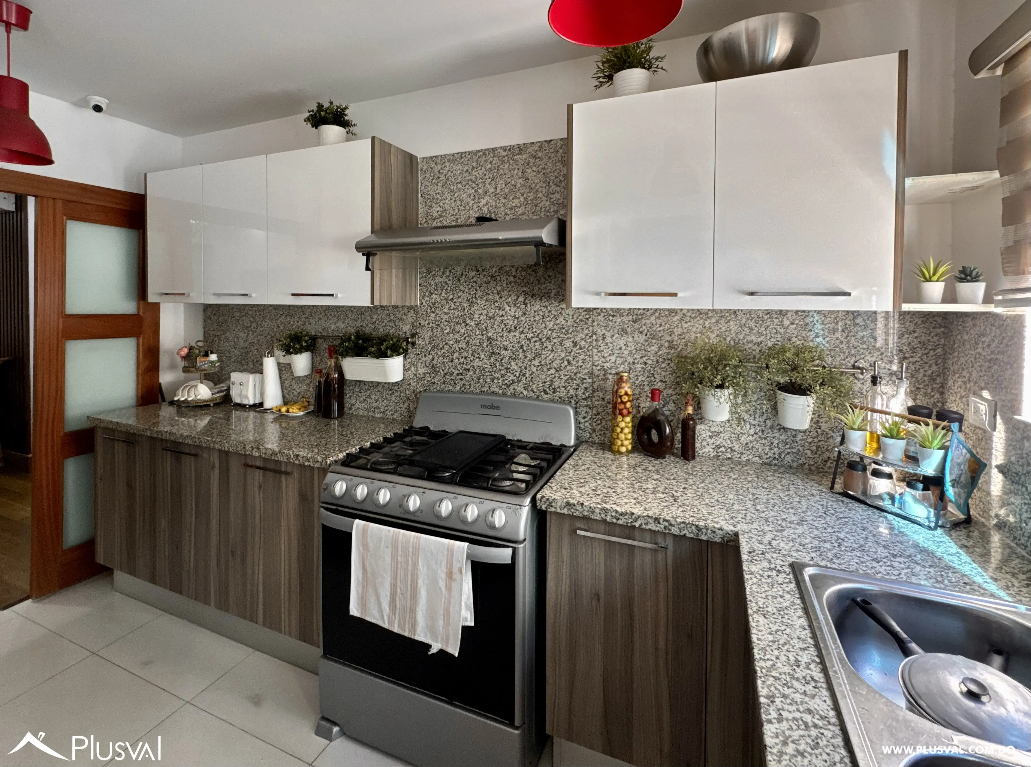 Alquilo apartamento de tres habitaciones en Renacimiento. 484130