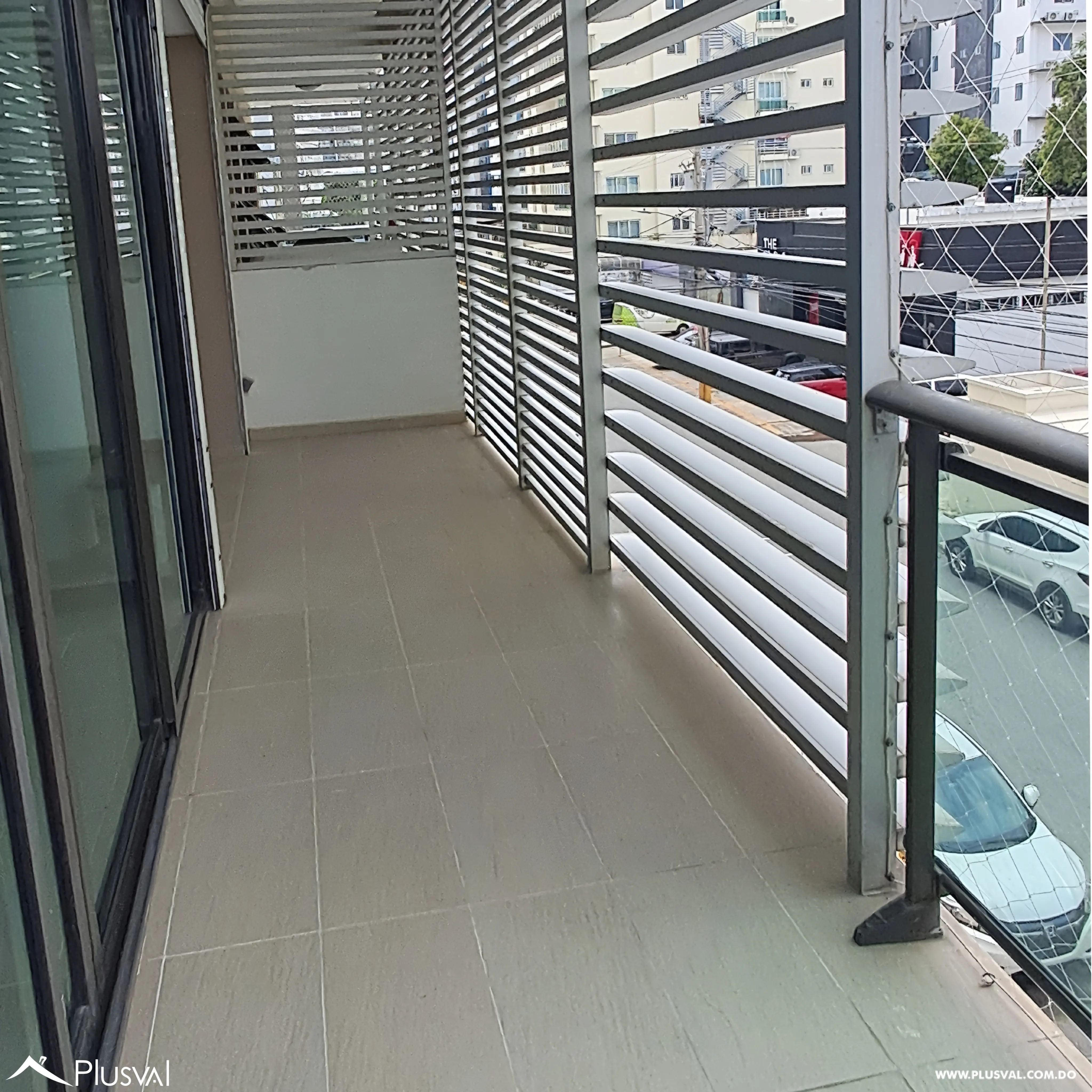 Apartamento en alquiler  con línea blanca en Evaristo Morales. 527018