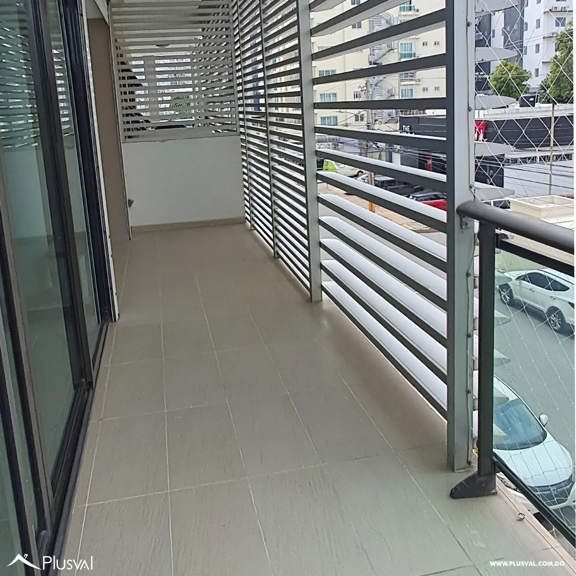 Apartamento en alquiler  con línea blanca en Evaristo Morales. 527018