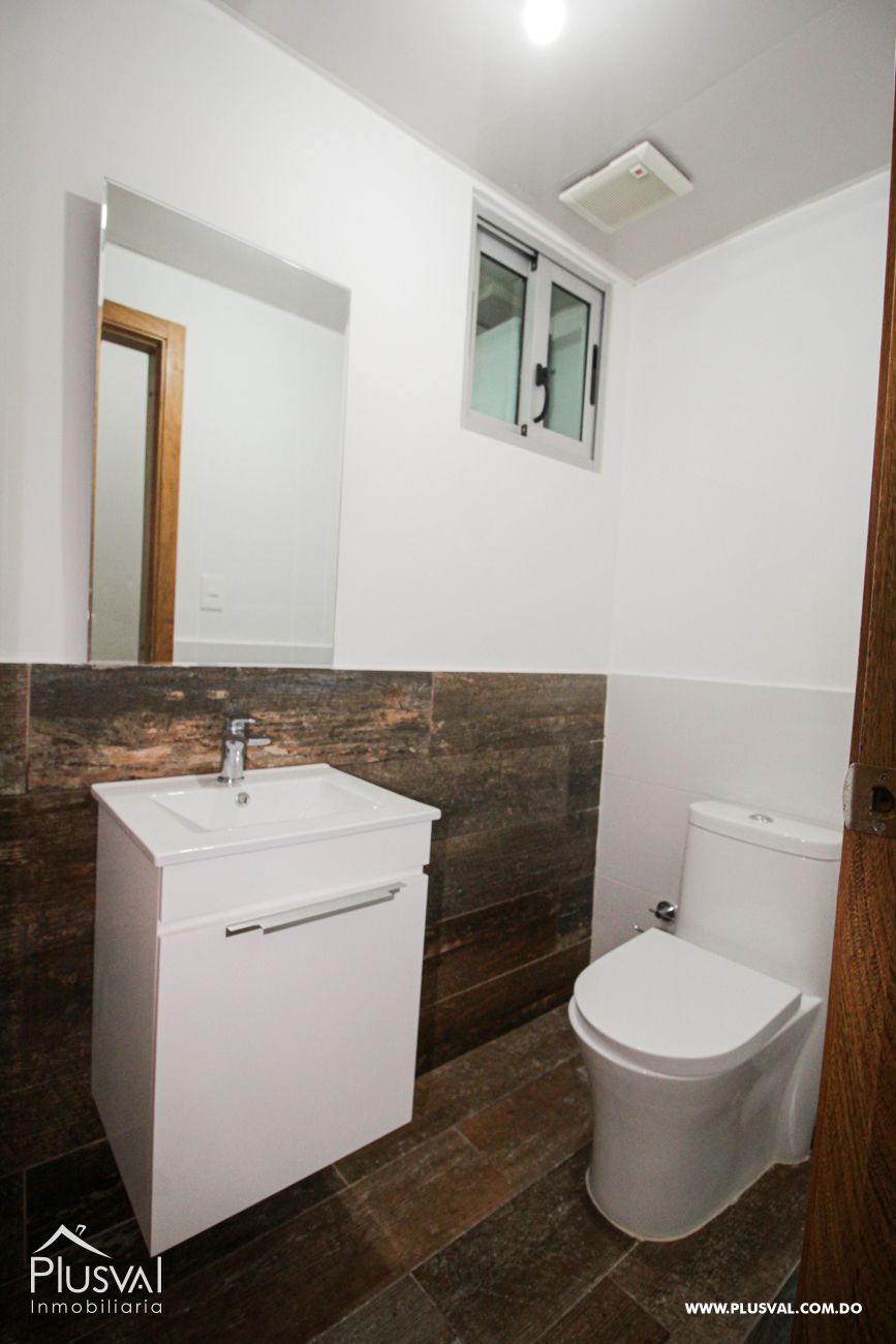 Apartamento en Alquiler Evaristo Morales con Línea Blanca 209405