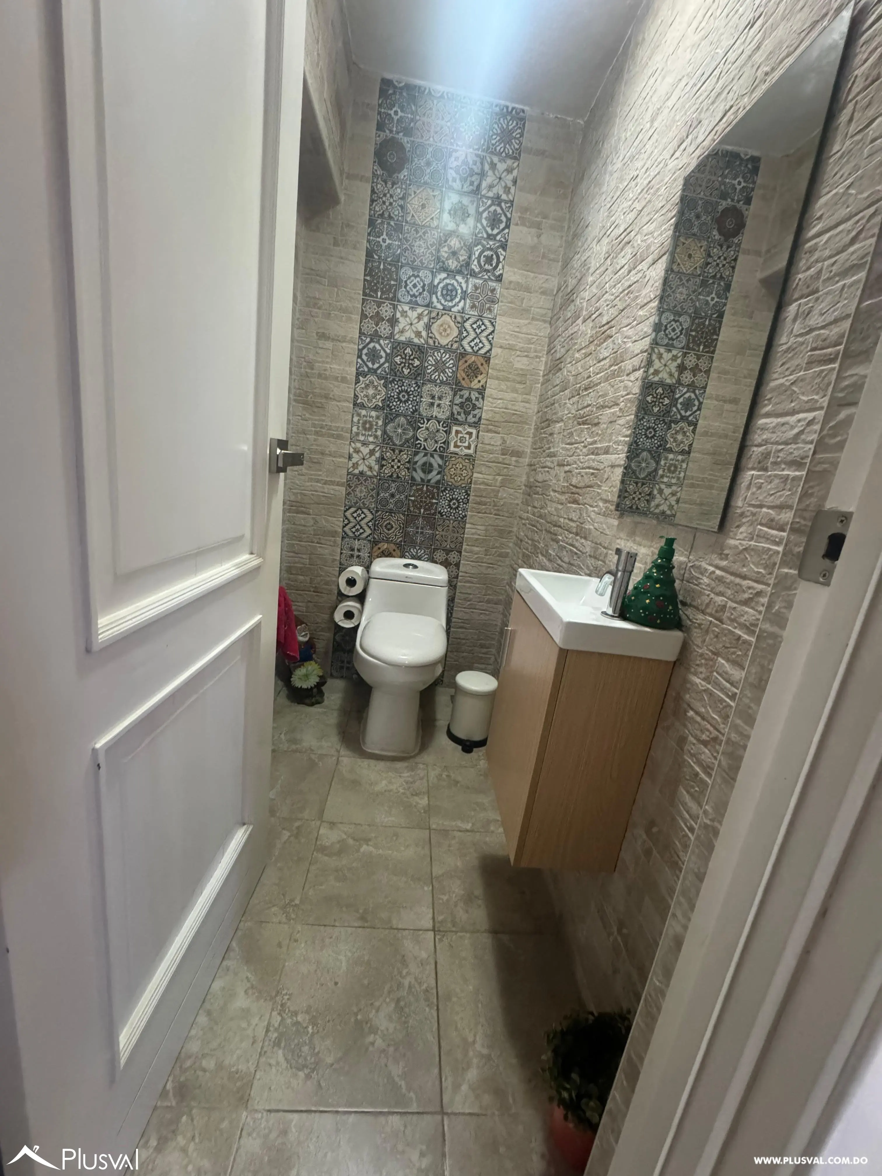 Venta de apartamento de 3 habitaciones y estudio en Arroyo Hondo Viejo 473230