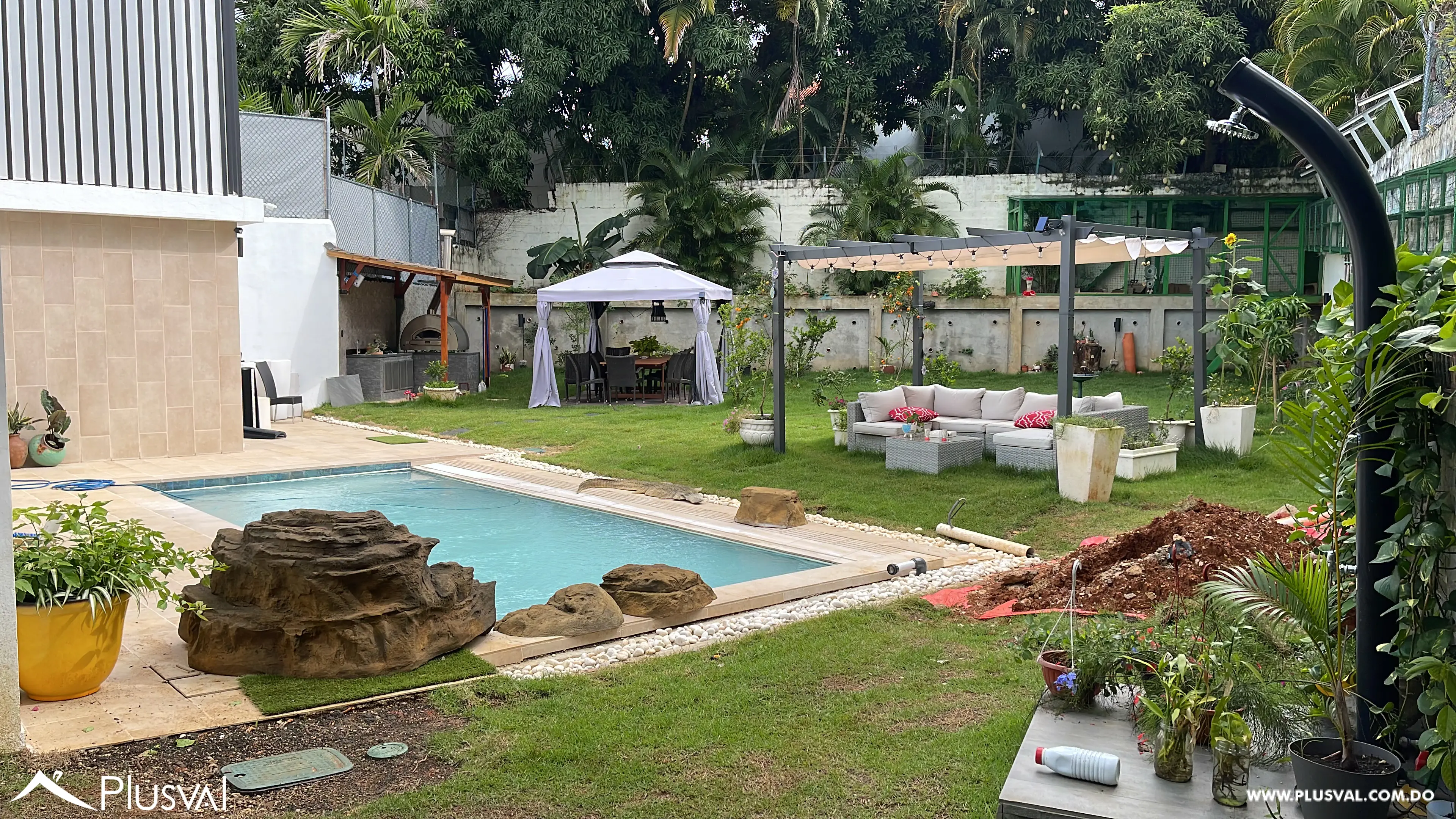 Casa Inteligente con Paneles Solares, Tesla Powerwall y Piscina en Las Praderas 488014