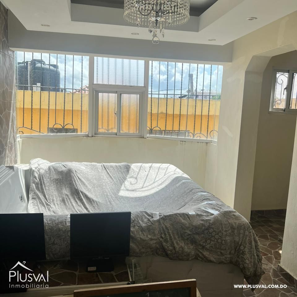 Casa en venta en Santo Domingo Este, mas una segunda casa con jacuzzi en el segundo piso. 381782
