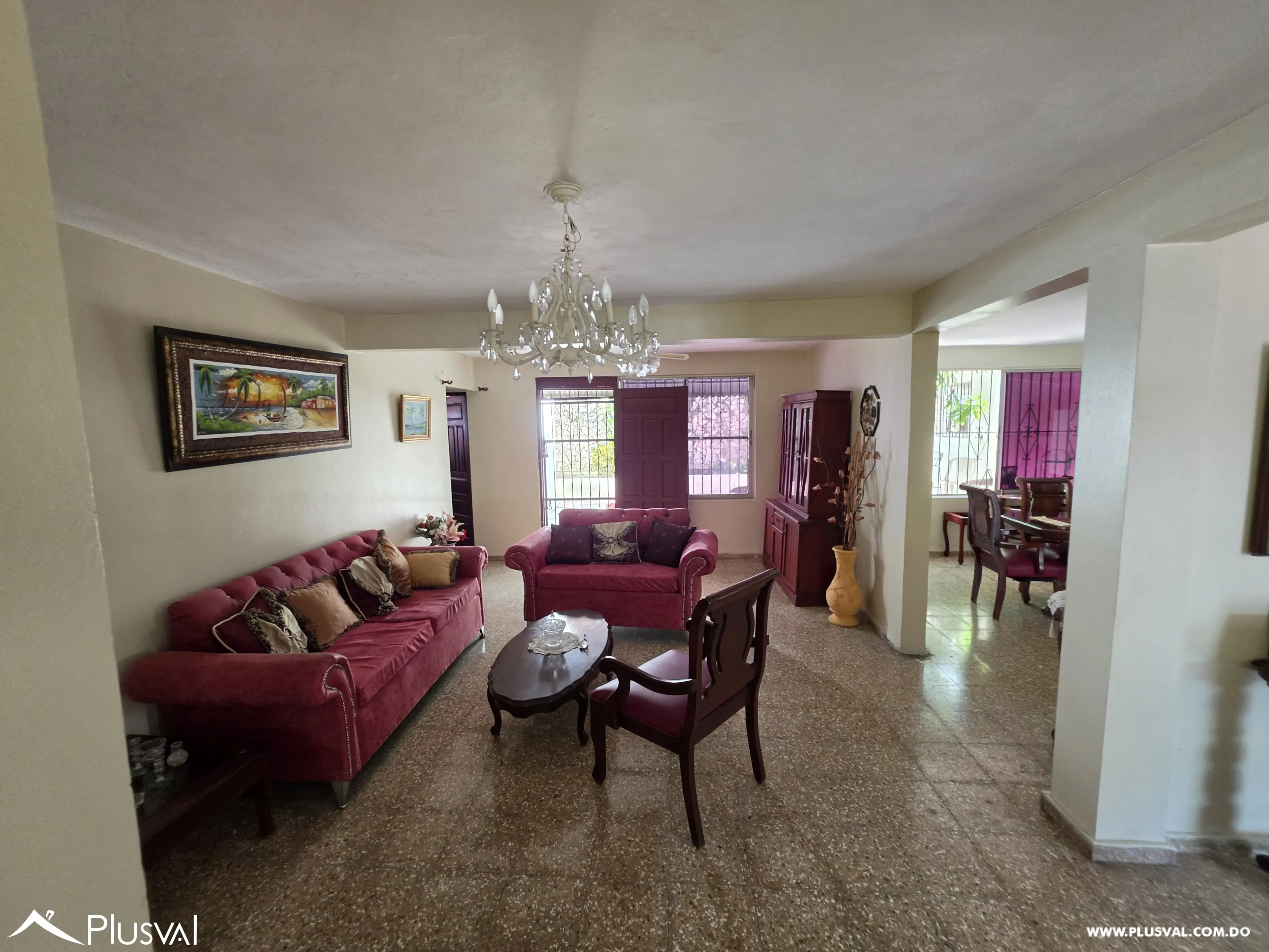 Casa en Venta con Gran Potencial Comercial Próxima a Sabana Larga en Ensanche Ozama 499359