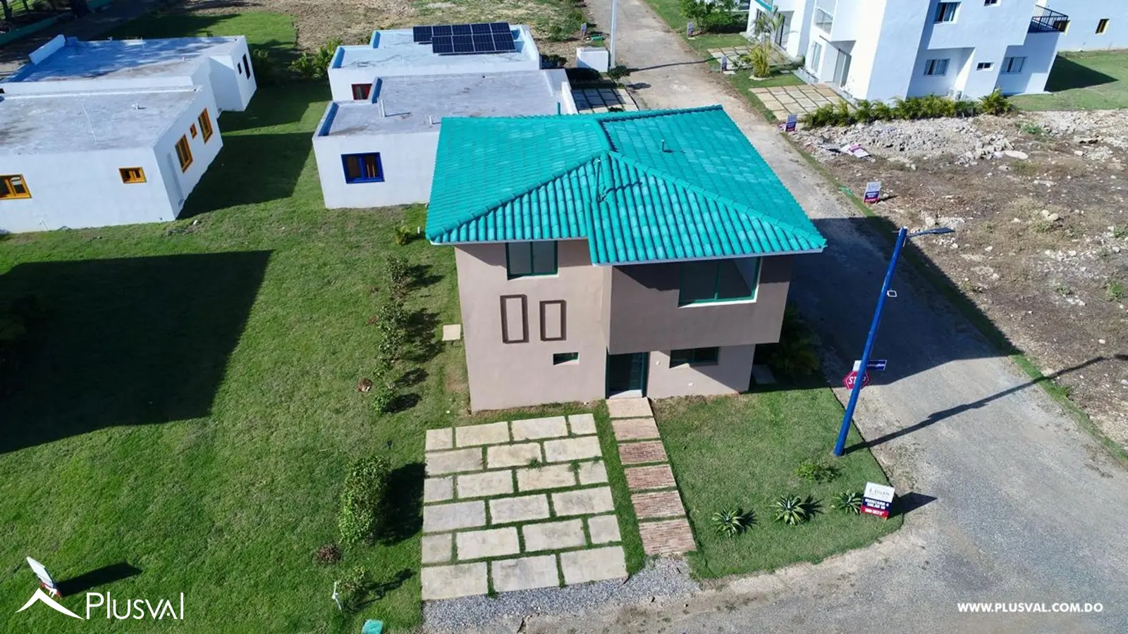 Casas de dos niveles en proyecto cerrado en Boca Chica 524840