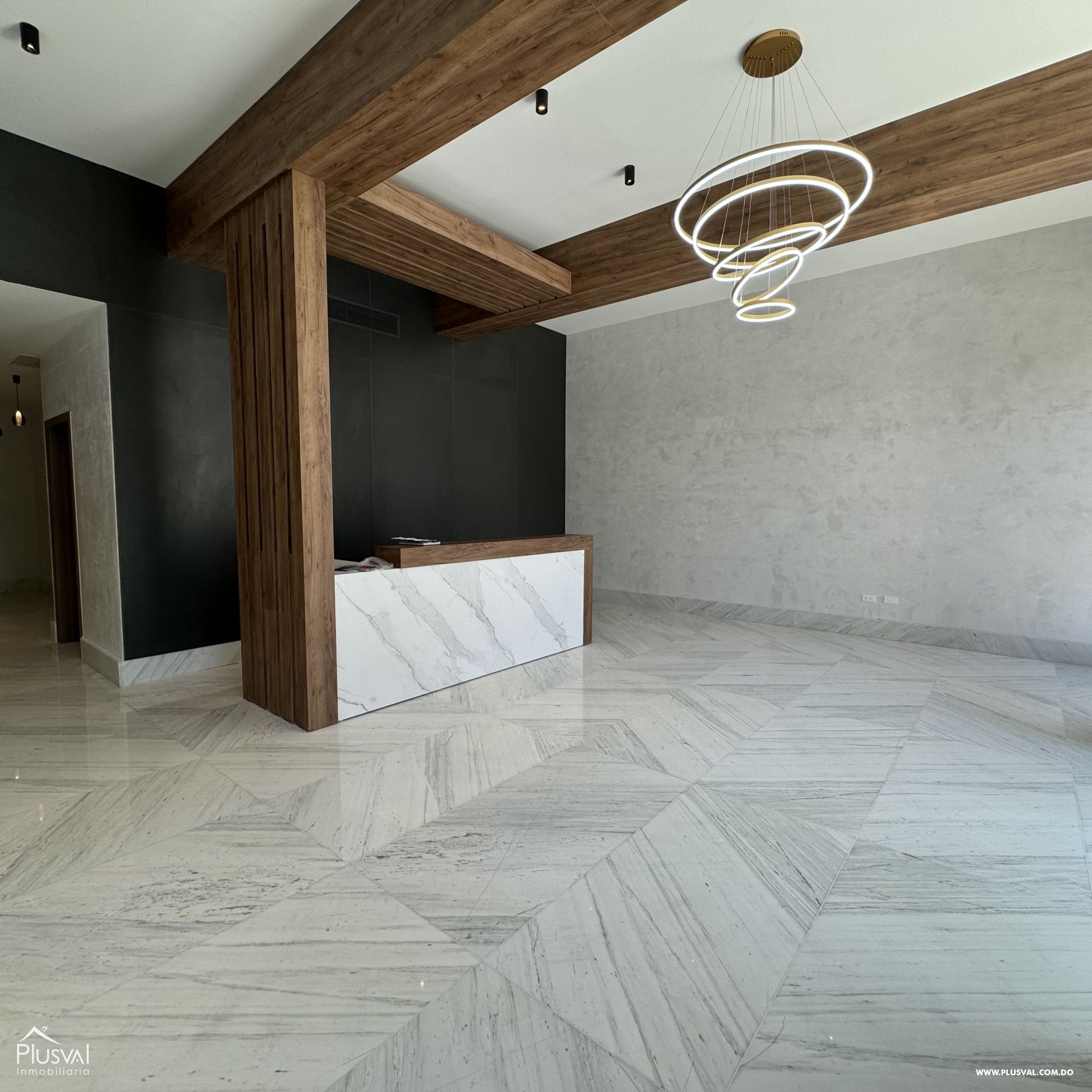 Apartamento en alquiler en Naco, piso 10, con línea blanca. Una habitación y dos baños completos. 391460