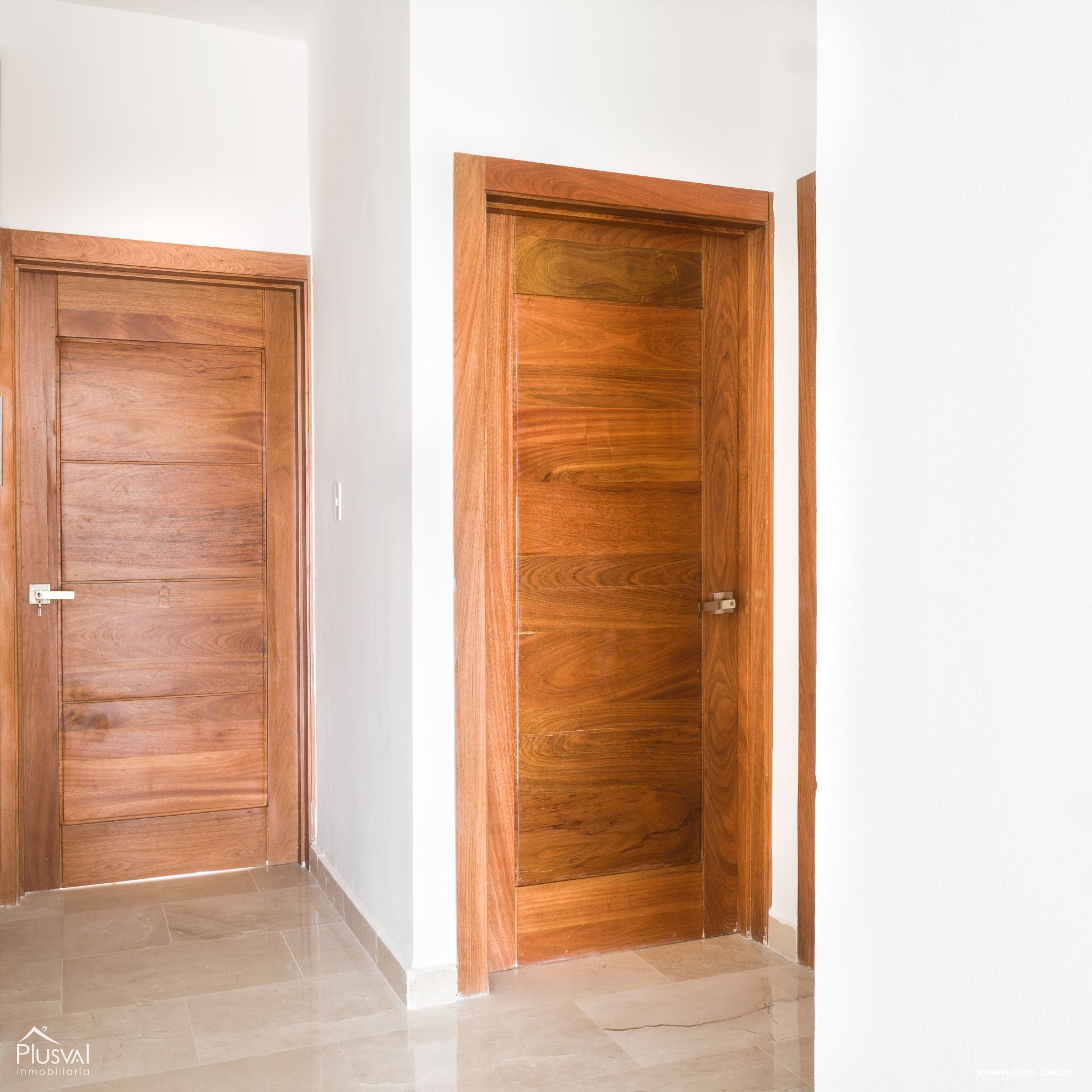 Comodos y Amplios apartamentos de 3 Habitaciones en el Exclusivo Sector de Jardines del Este, Chantini Santiago. 422501