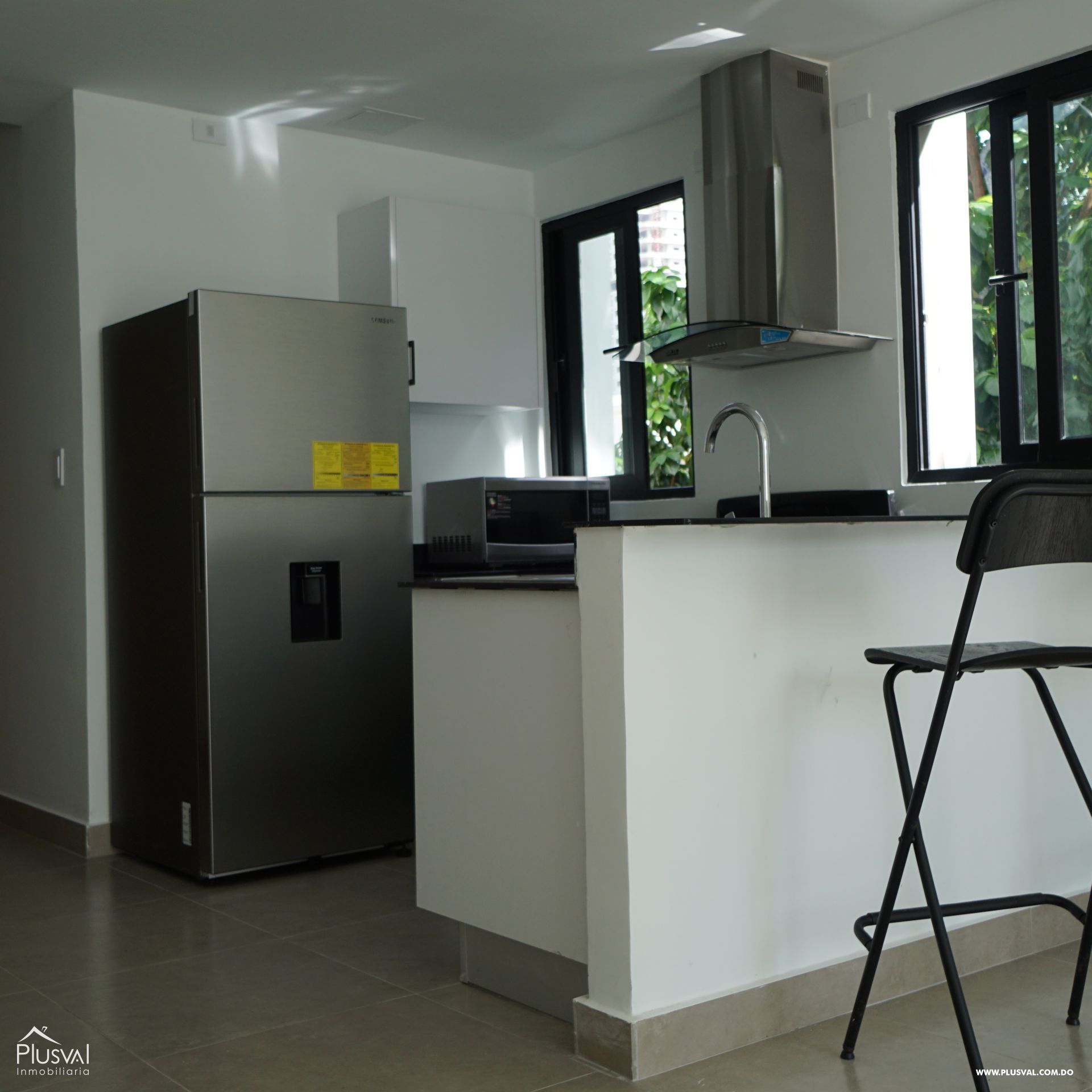 Moderno apartamento en alquiler con línea blanca en Piantini 430668